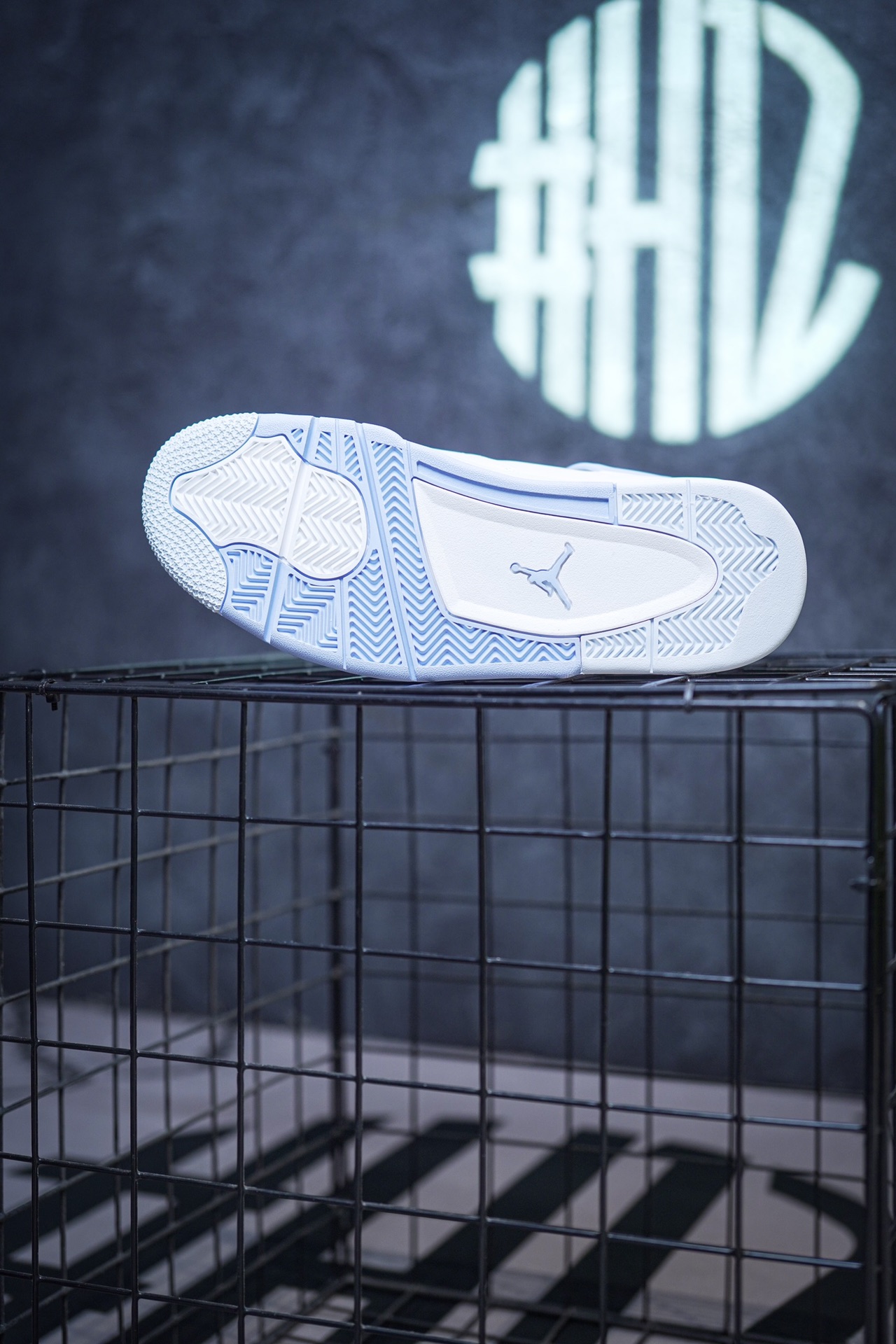Air Jordan 4 "ALUMINUM" White Blue Small Flower