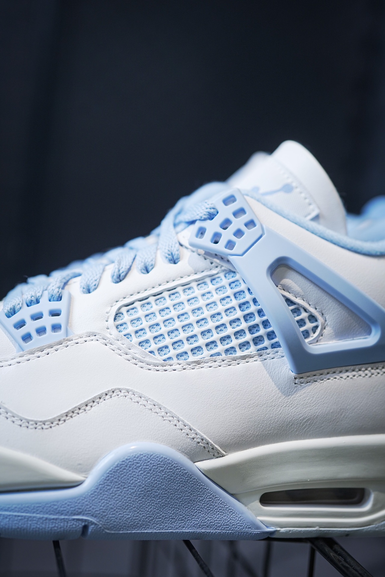 Air Jordan 4 "ALUMINUM" White Blue Small Flower