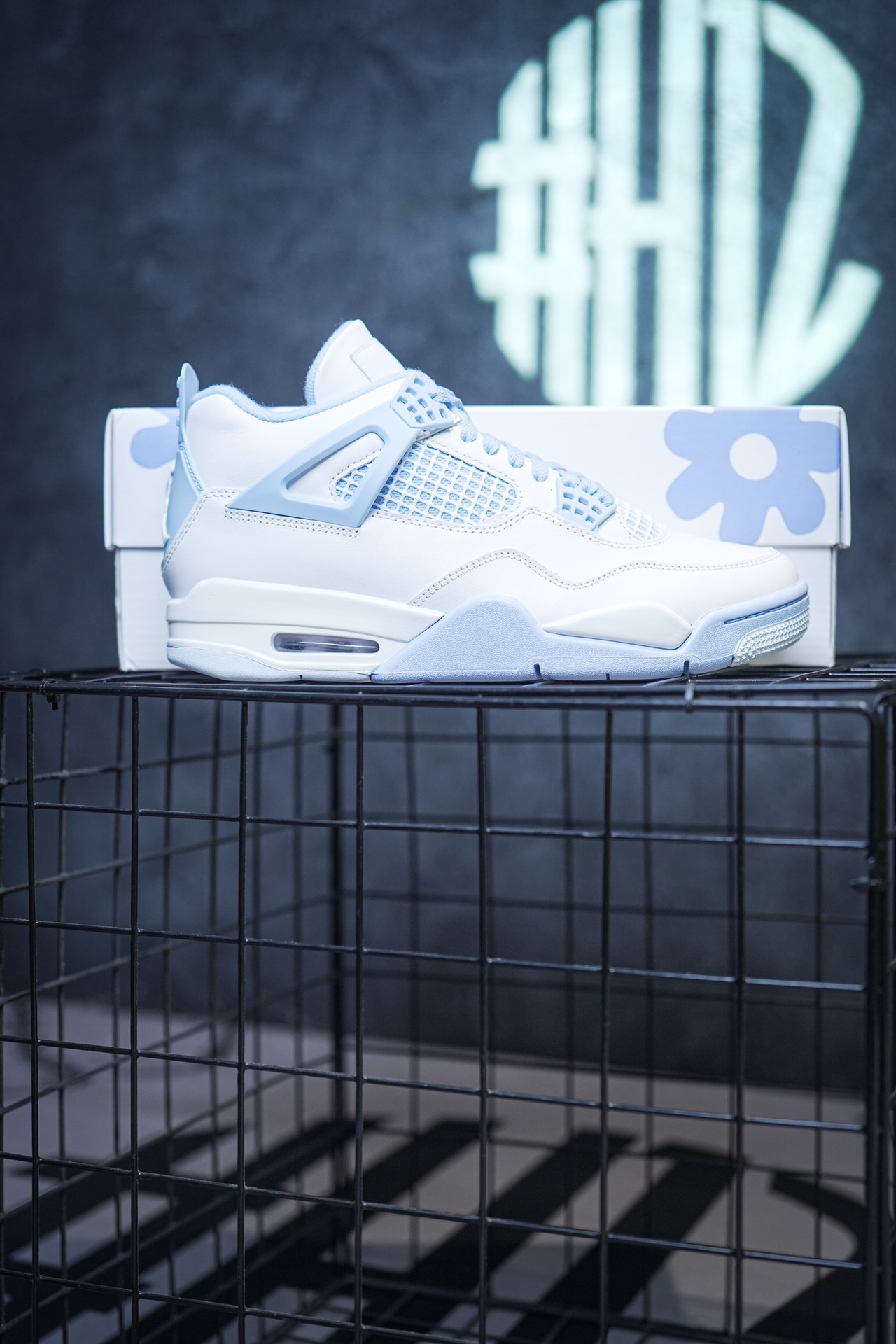 Air Jordan 4 "ALUMINUM" White Blue Small Flower