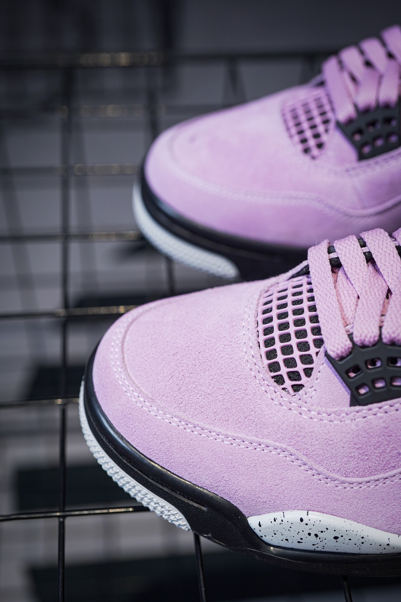 Air Jordan 4 'Orchid' Pink and Black