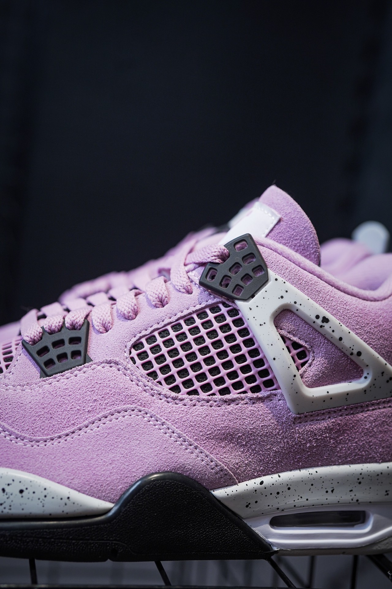 Air Jordan 4 'Orchid' Pink and Black