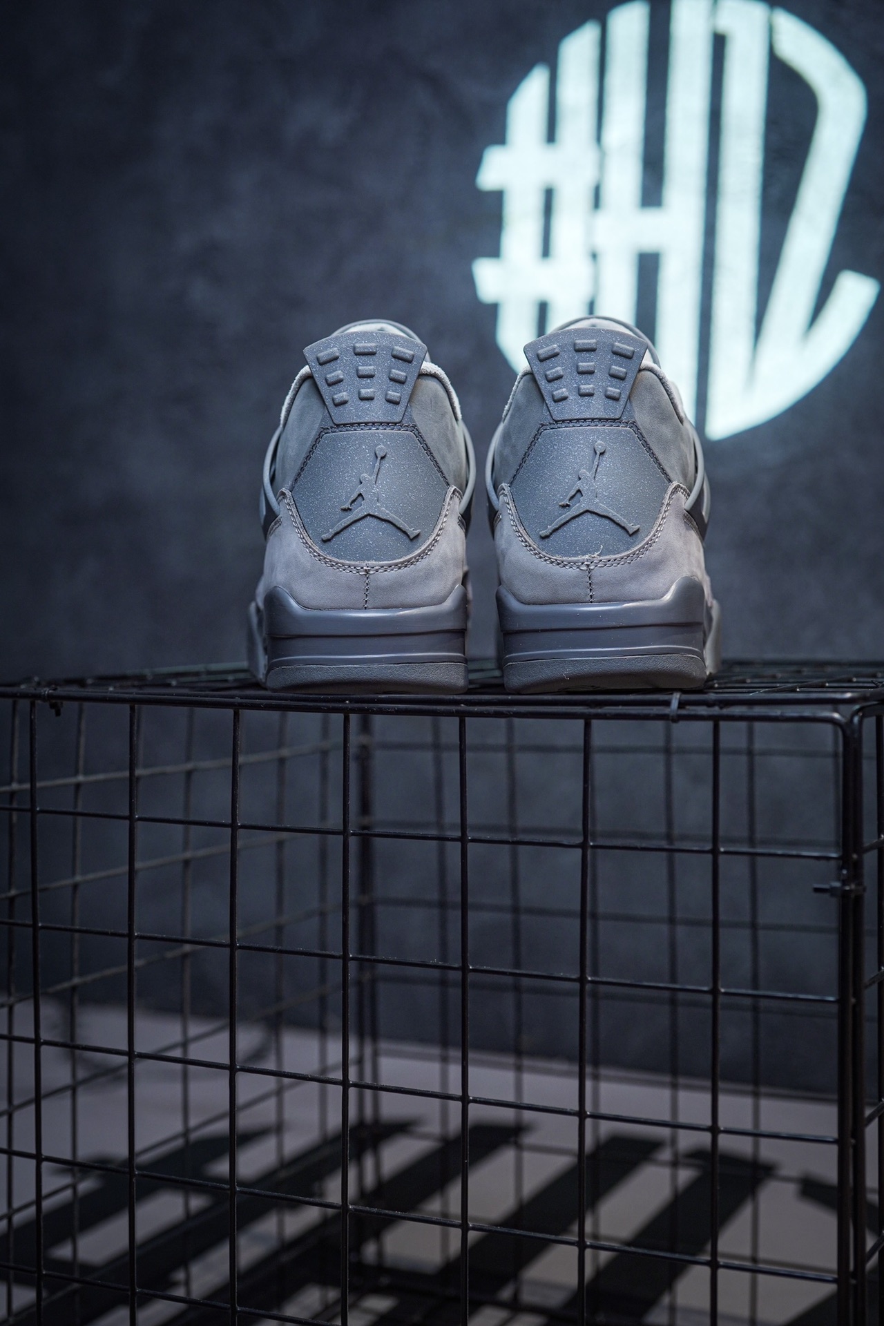 Air Jordan 4 'Smoke Grey' Black and Grey