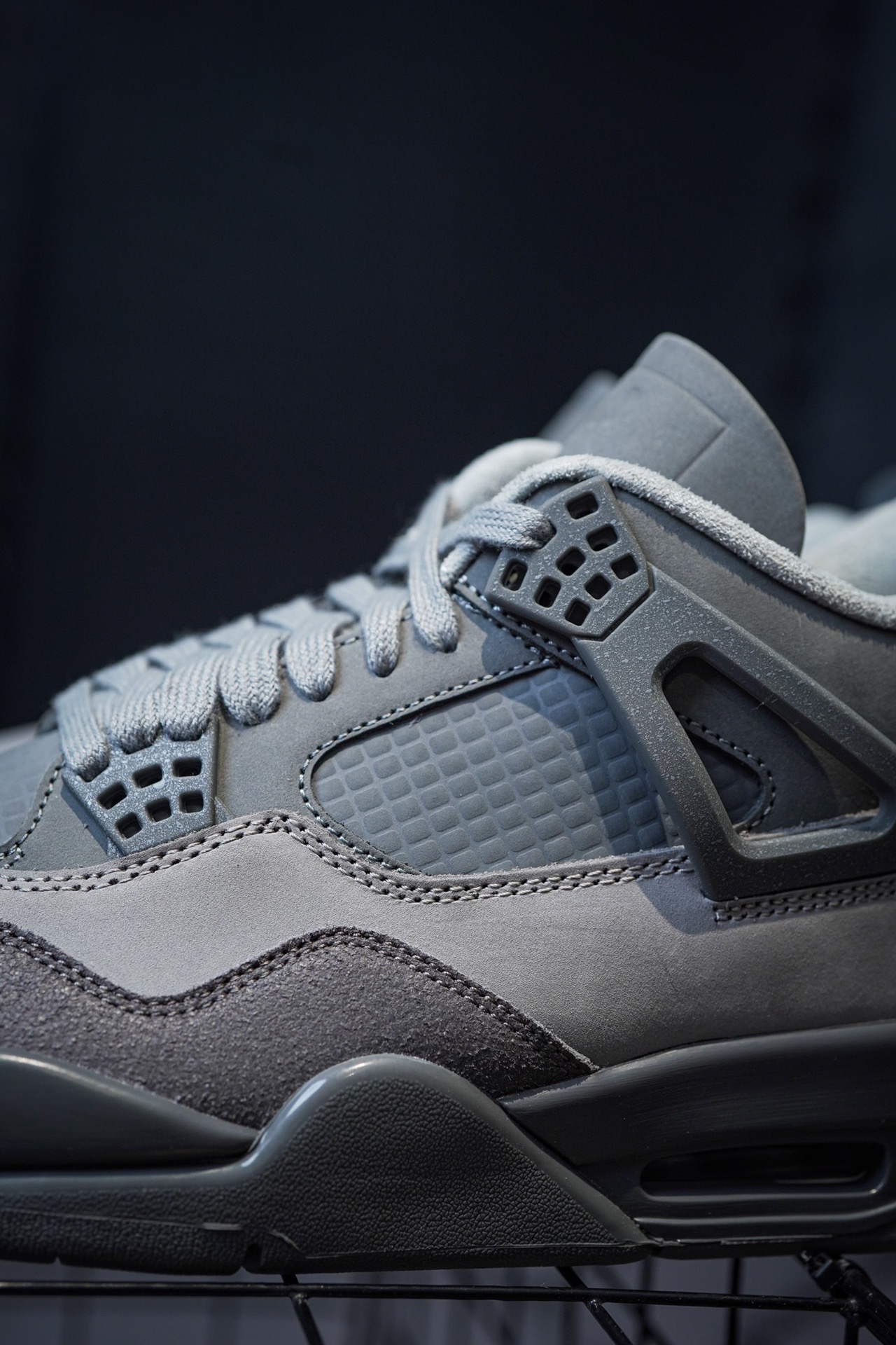 Air Jordan 4 'Smoke Grey' Black and Grey