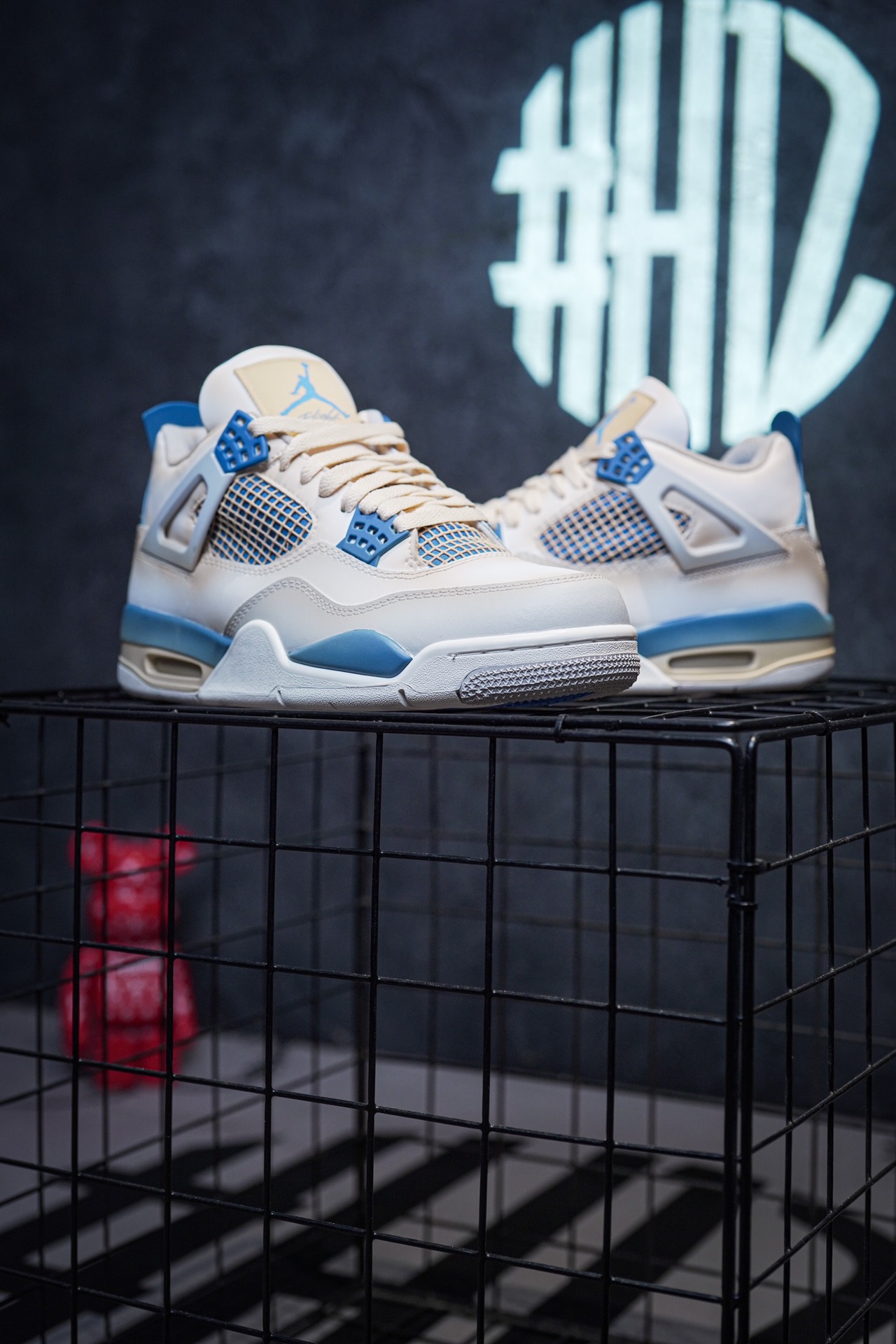 Air Jordan 4 x Squirtle Vintage White Blue