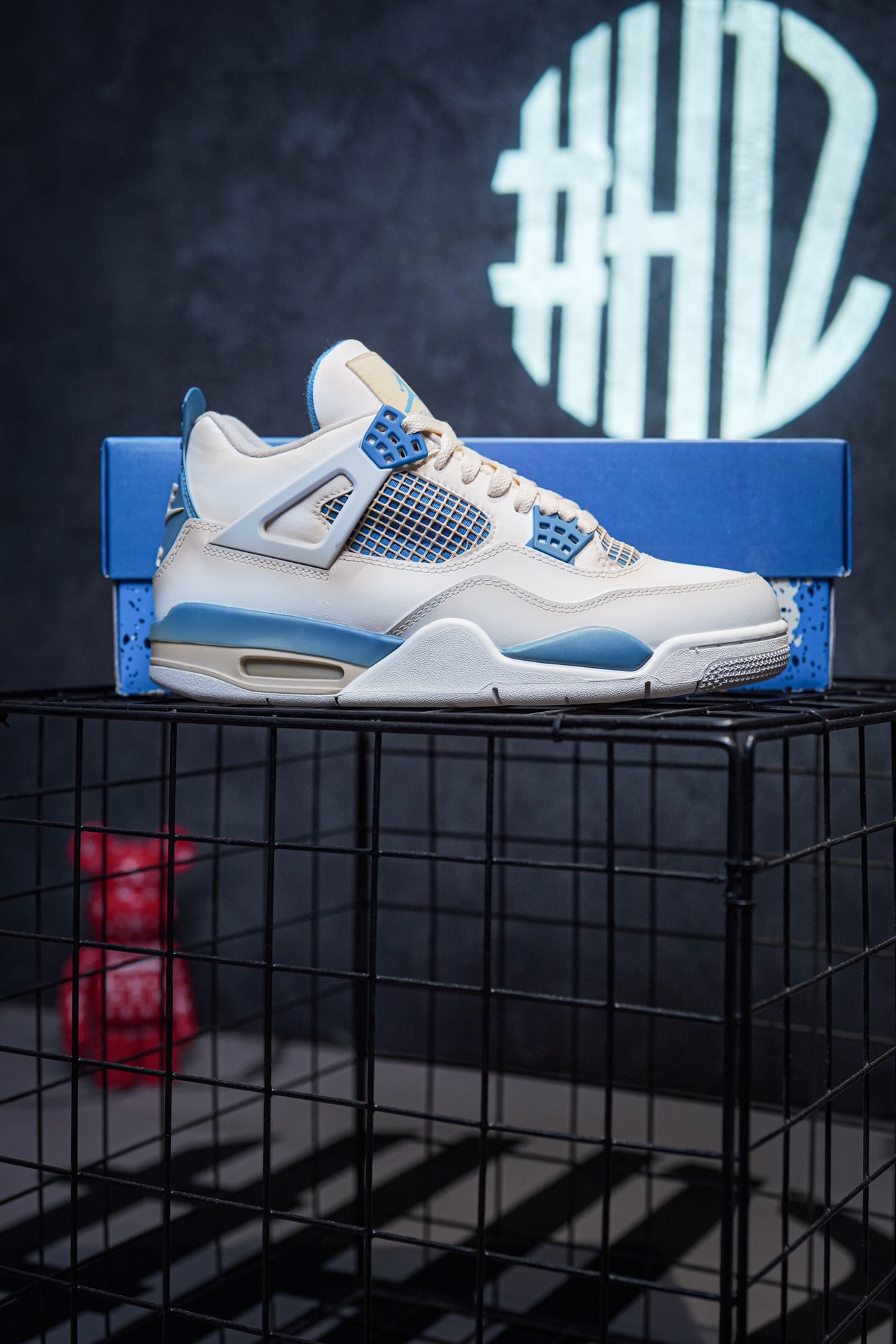 Air Jordan 4 x Squirtle Vintage White Blue
