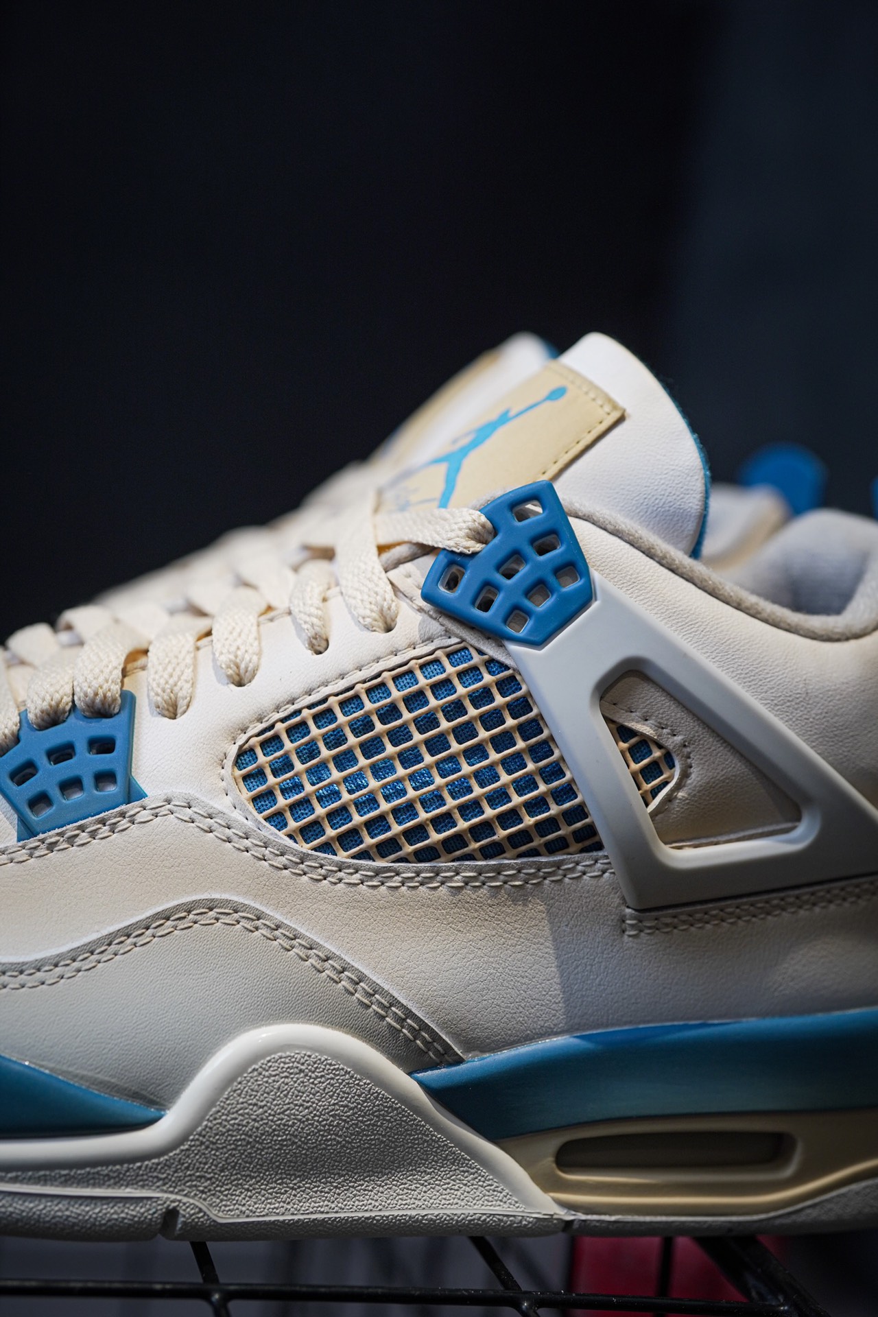 Air Jordan 4 x Squirtle Vintage White Blue