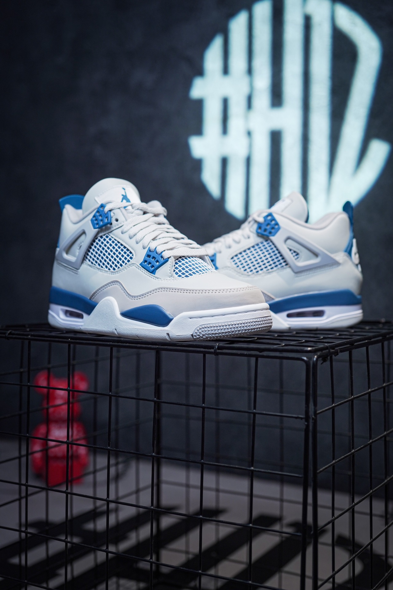 Air Jordan 4 'Military Blue' White and Blue