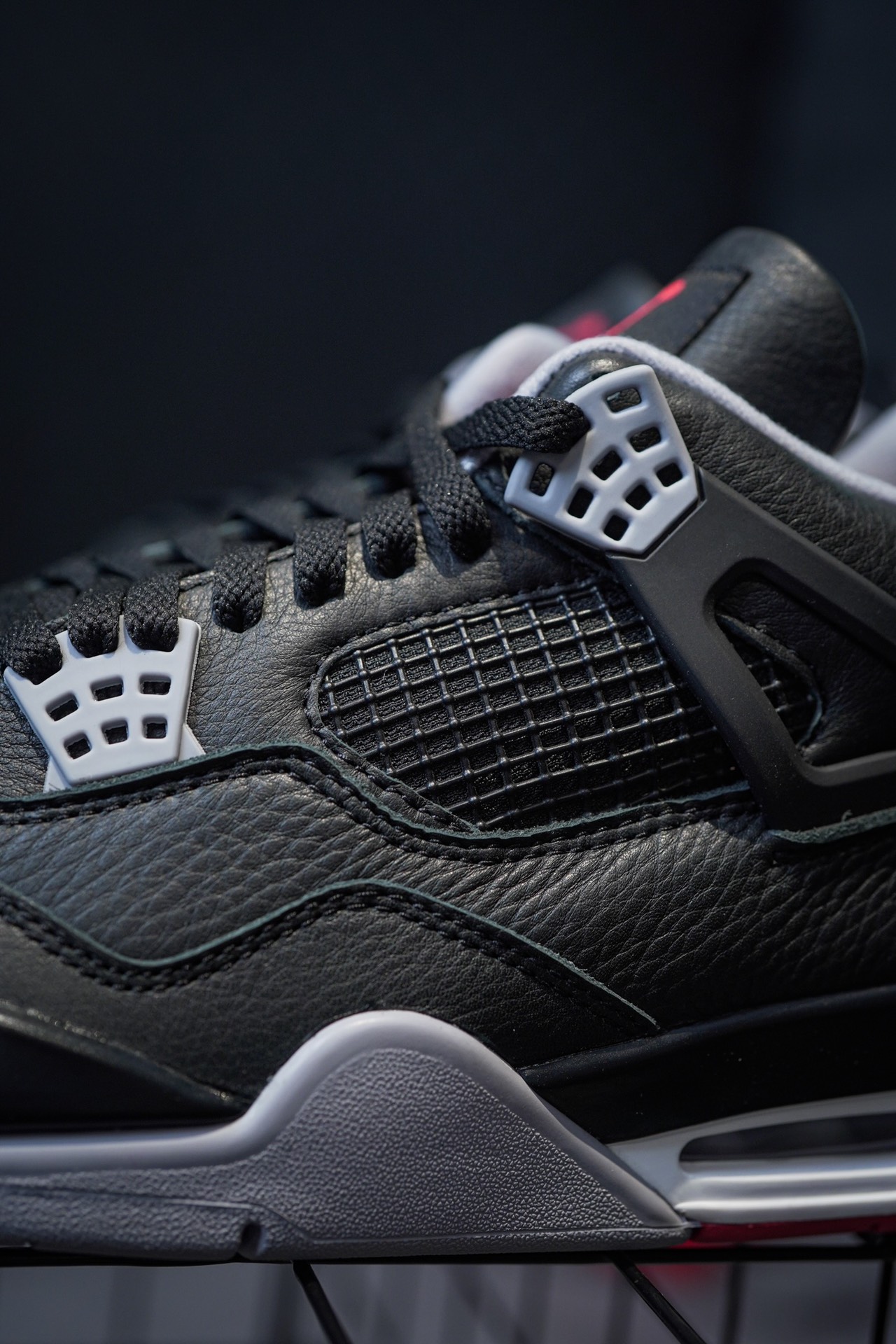 Air Jordan 4 'Bred Reimagined' black and red leather 2024