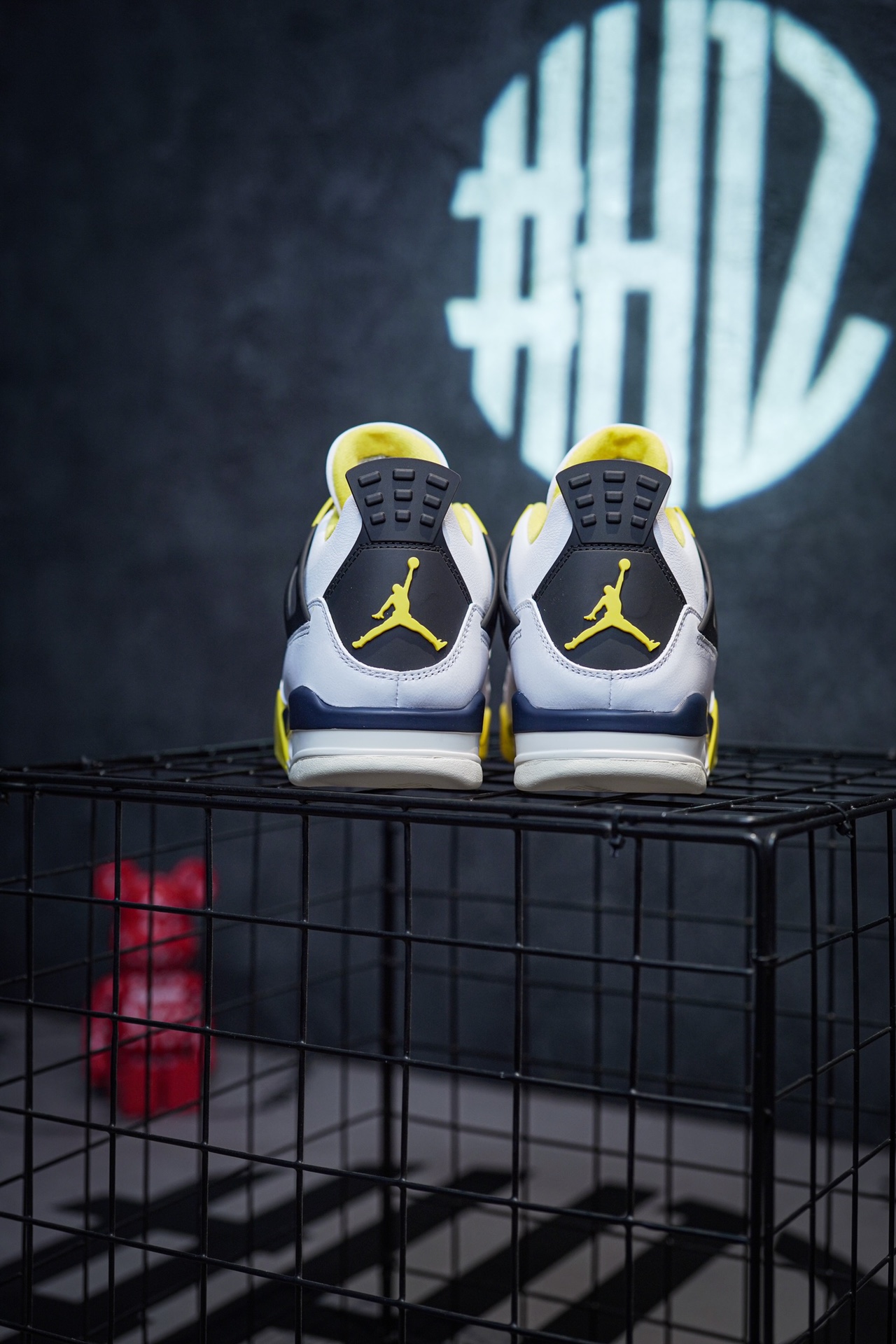 Air Jordan 4 'Vivid Sulfur' White Yellow