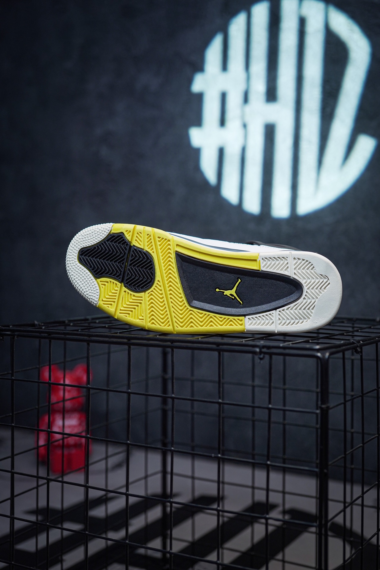 Air Jordan 4 'Vivid Sulfur' White Yellow
