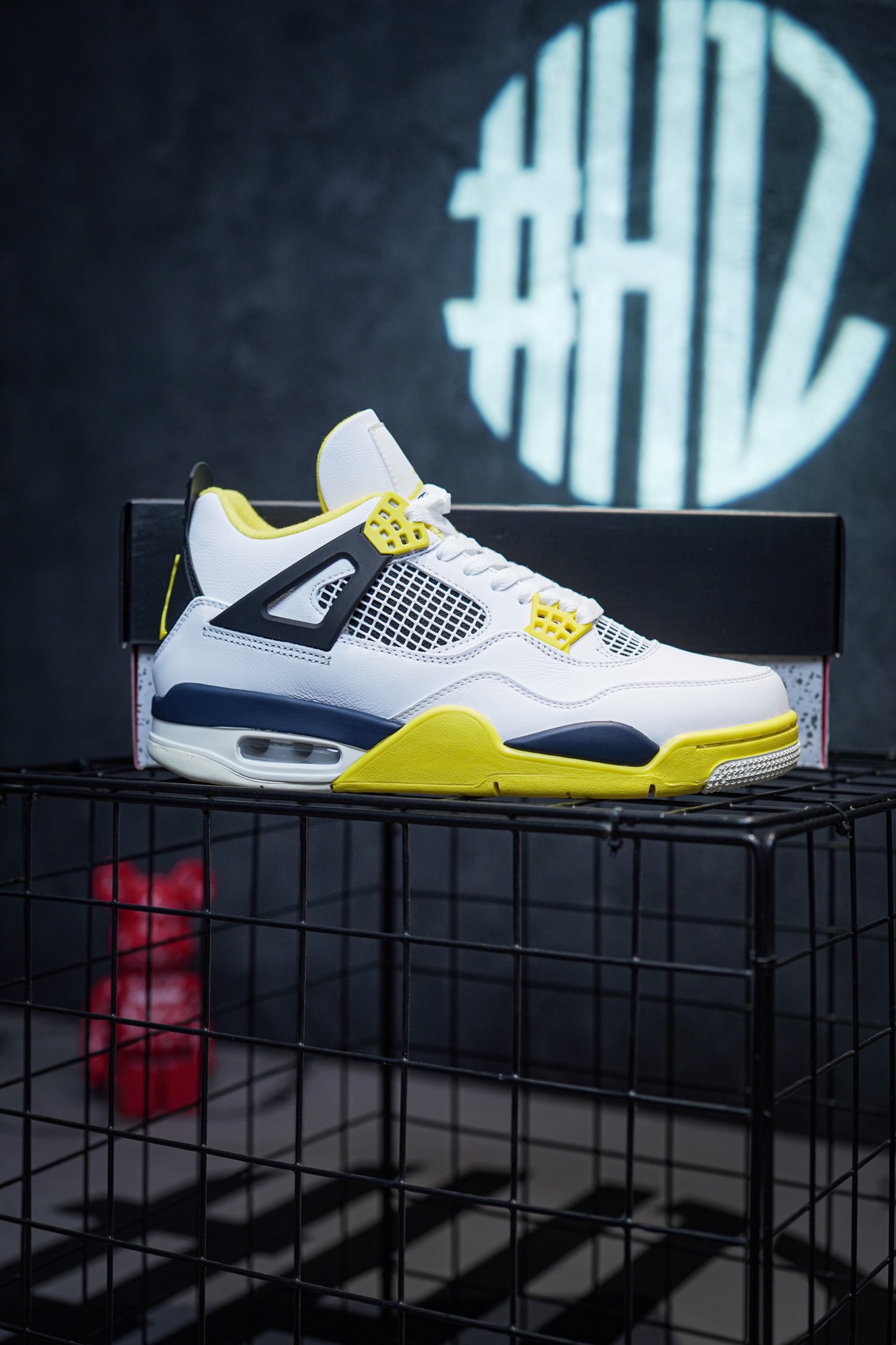 Air Jordan 4 'Vivid Sulfur' White Yellow