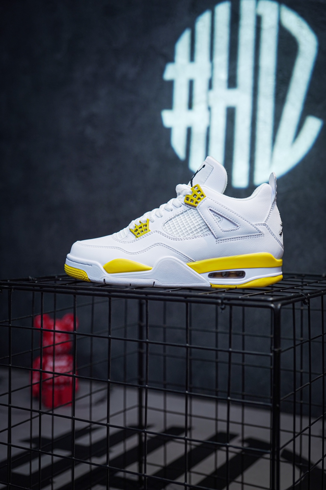 Air Jordan 4 Platinum Yellow