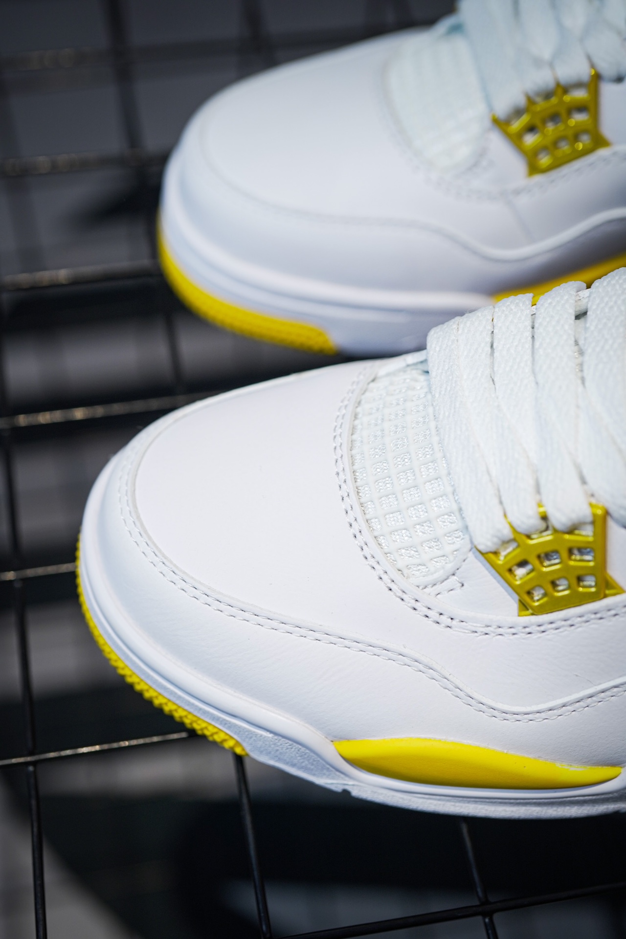 Air Jordan 4 Platinum Yellow