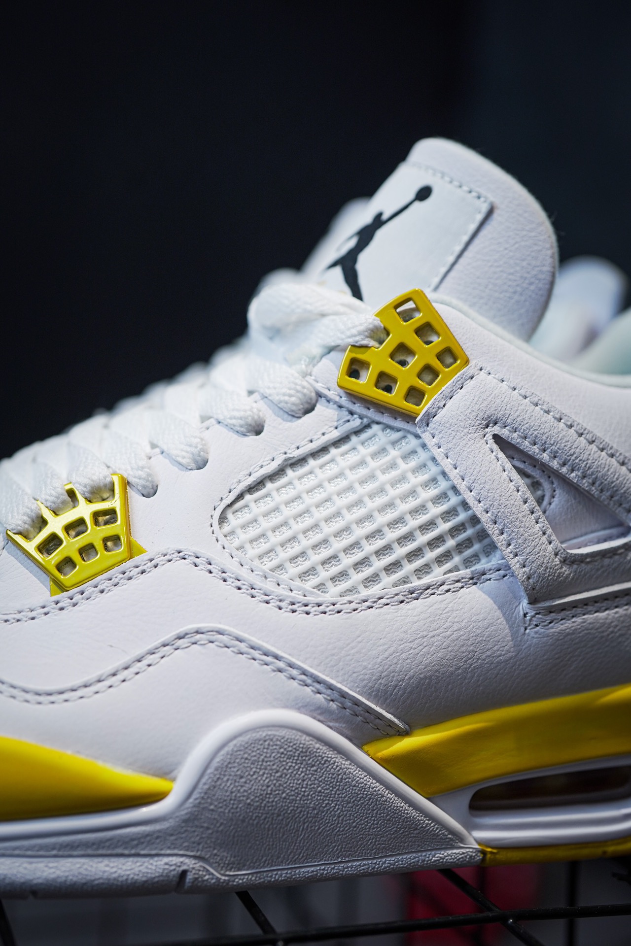 Air Jordan 4 Platinum Yellow
