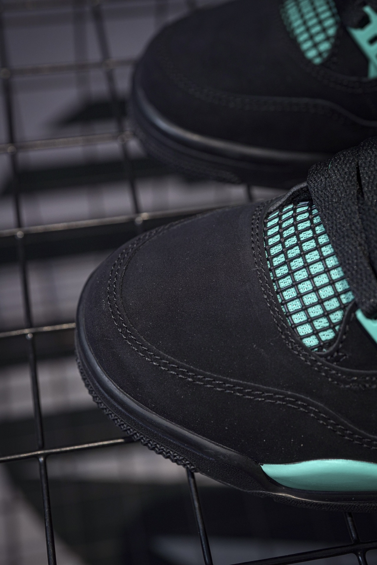 Air Jordan 4 Retro Black Tiffany Blue