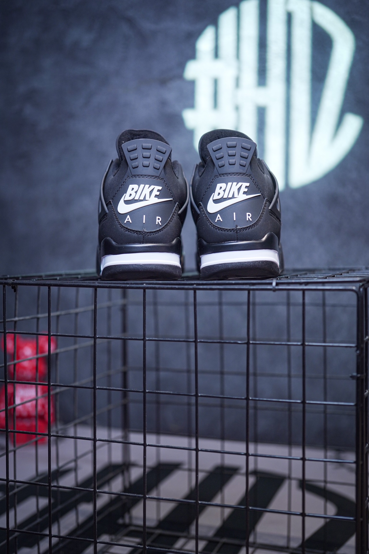 Air Jordan 4 'Black Cat' 2025