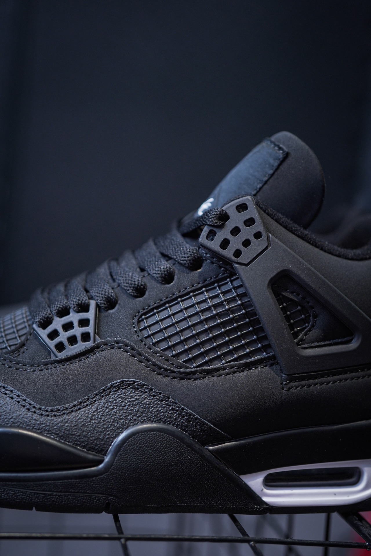 Air Jordan 4 'Black Cat' 2025