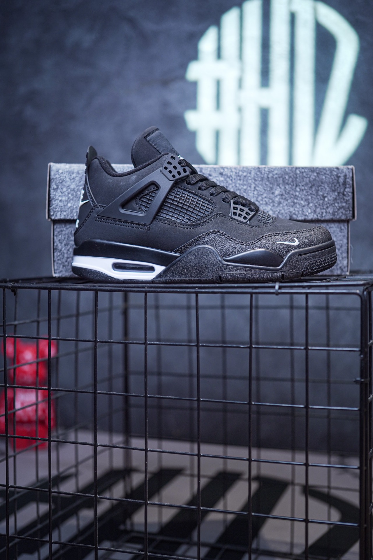 Air Jordan 4 'Black Cat' 2025