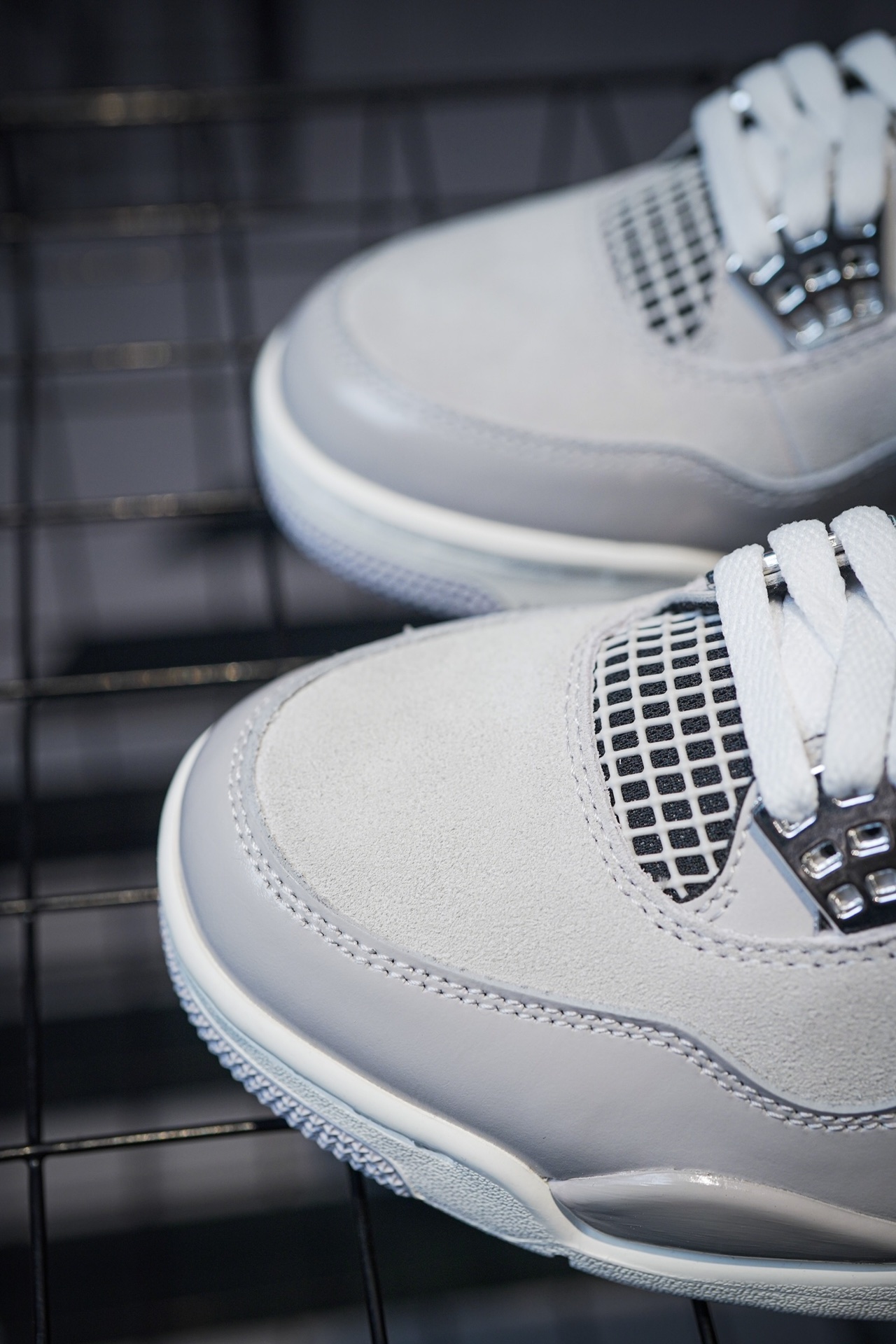 Air Jordan 4 Retro Pure Money Pure White Silver Buckle