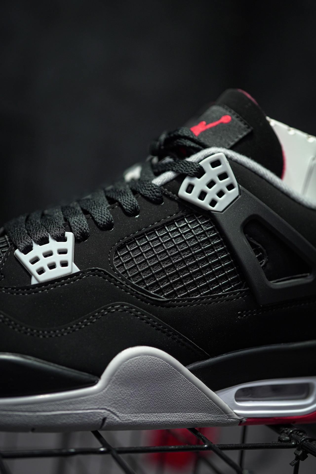 Air Jordan 4 Retro Bred Black and Red Bulls