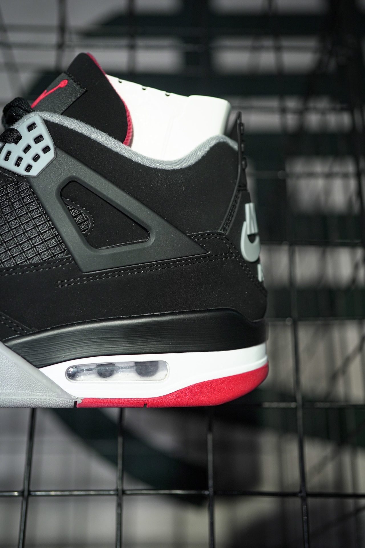 Air Jordan 4 Retro Bred Black and Red Bulls