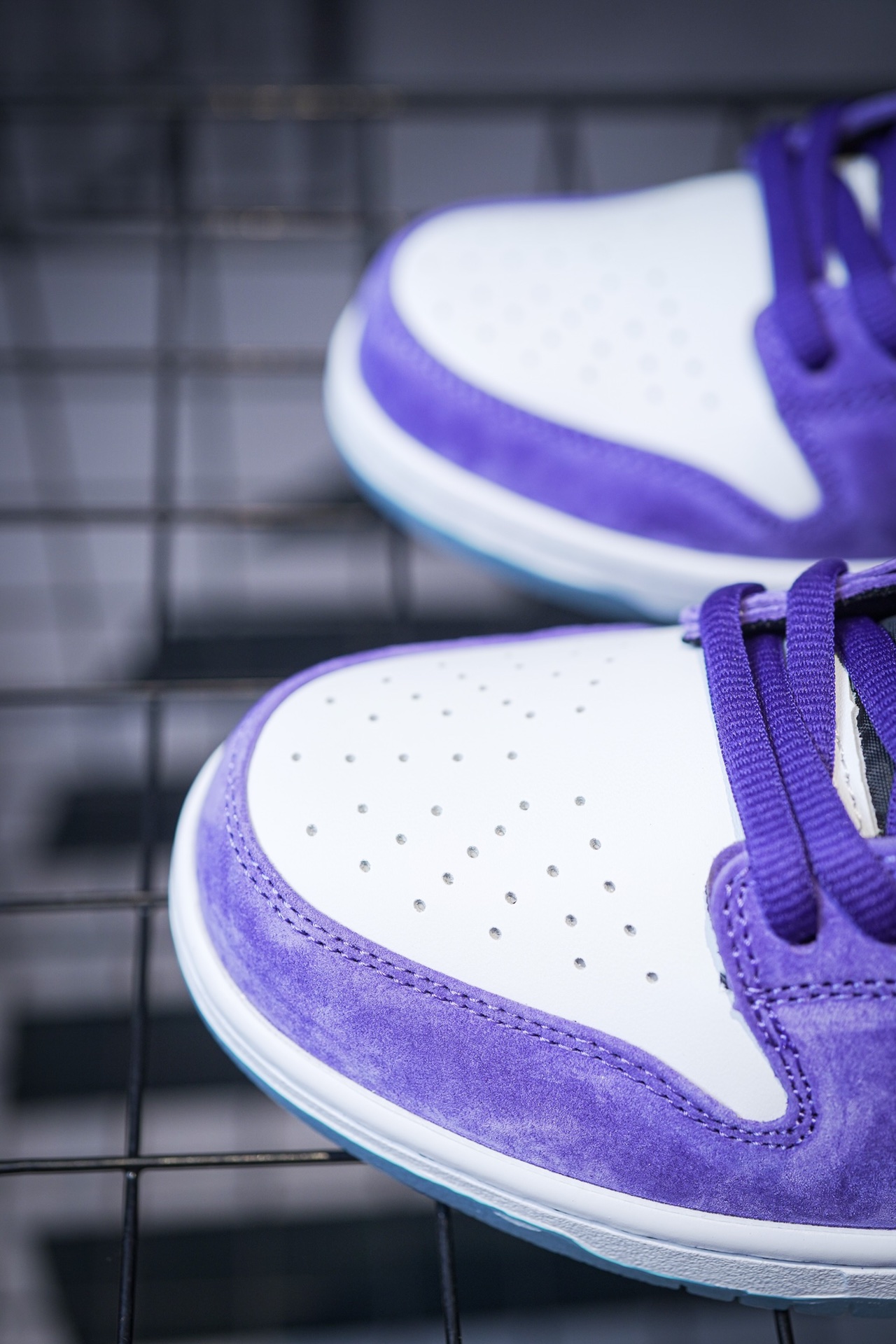 NIKE SB Dunk Low Hayley Wilson Black Purple