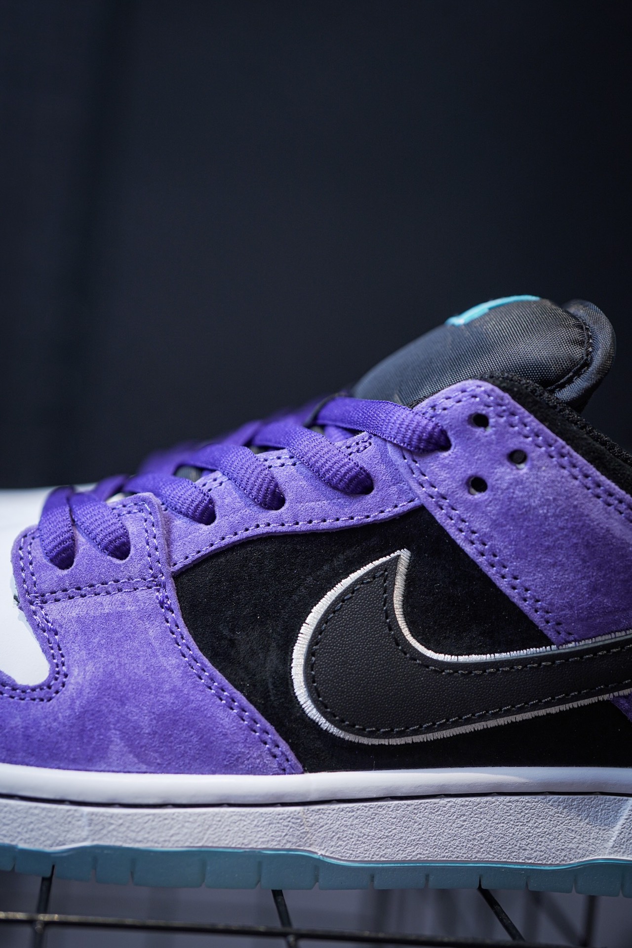 NIKE SB Dunk Low Hayley Wilson Black Purple