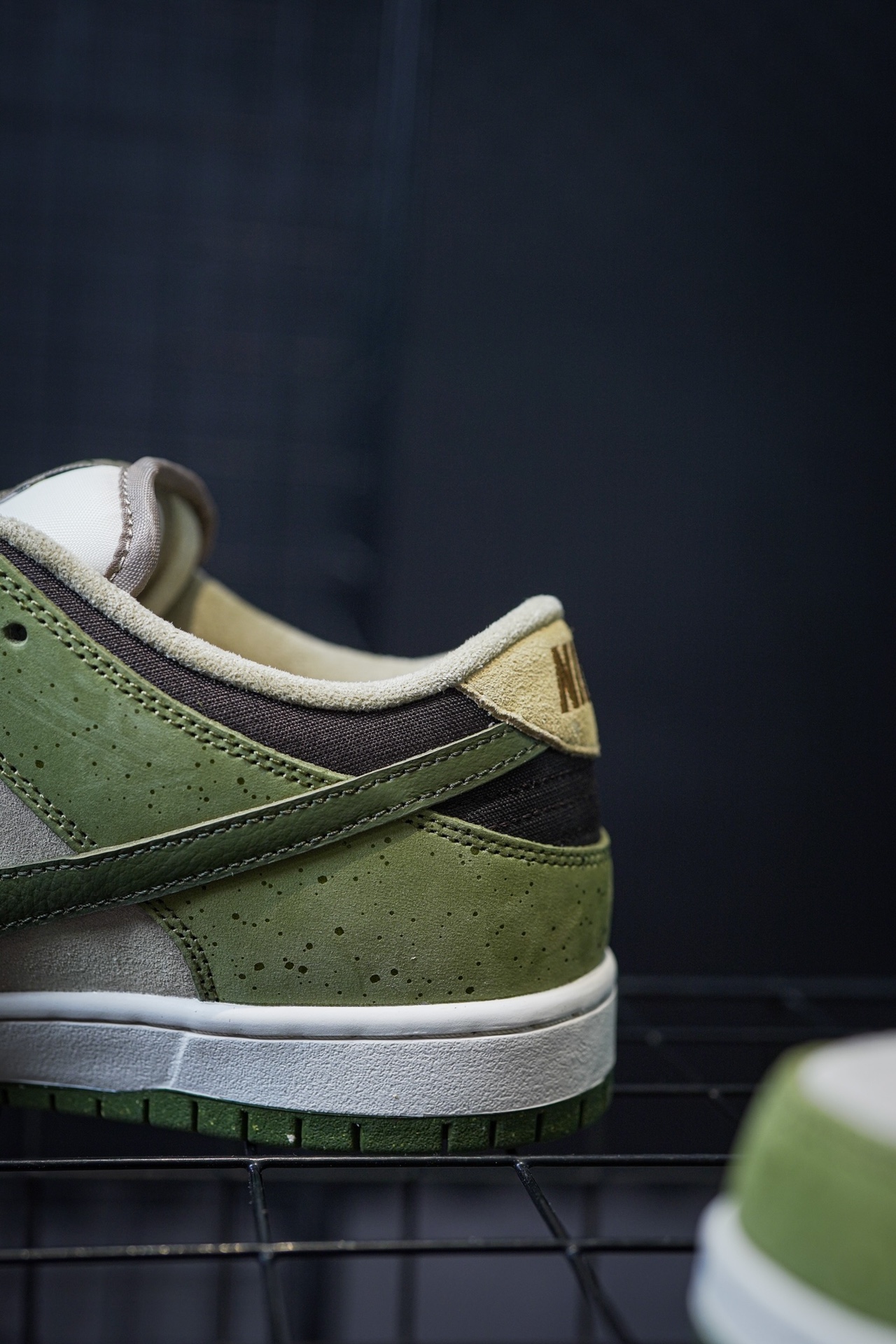 Yuto Horigome x NIKE SB Dunk Low "Asparagus"