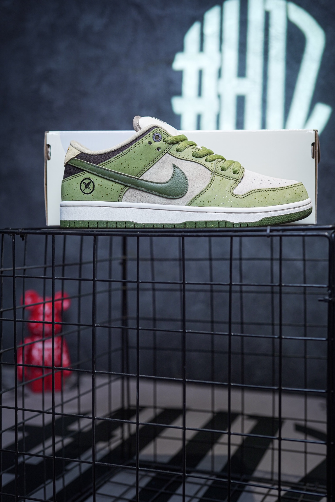 Yuto Horigome x NIKE SB Dunk Low "Asparagus"