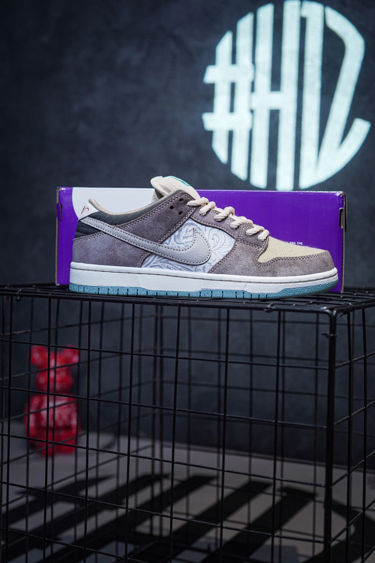Nike SB Dunk Low Pro Big Money Savings