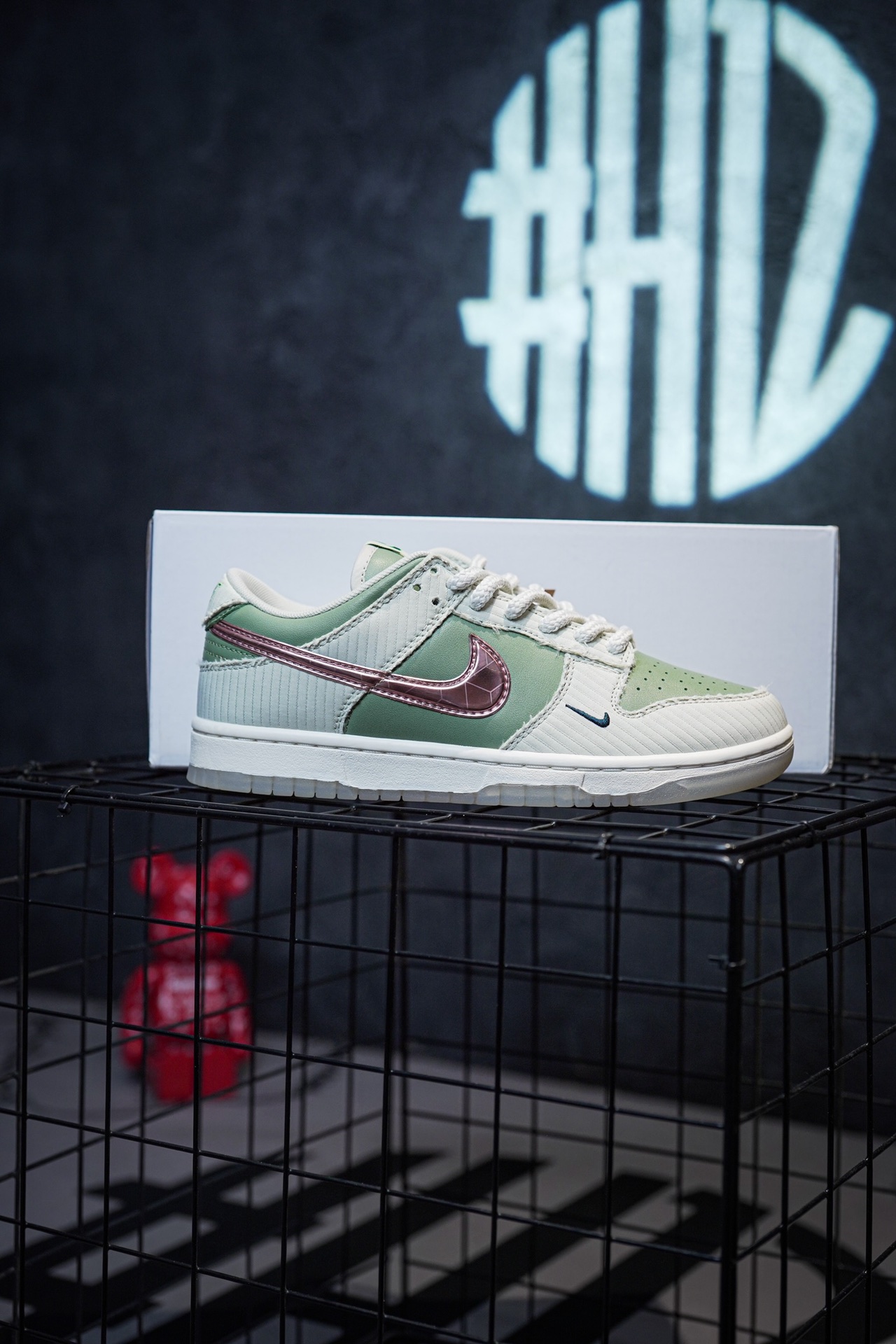 Nike Dunk Low Retro PRM Kyler Murray Be 1 of One