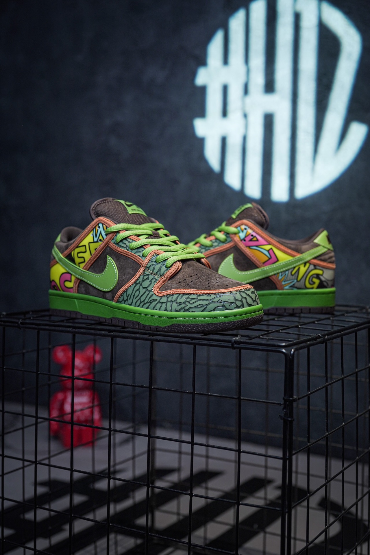Nike SB Dunk Low De La Soul 