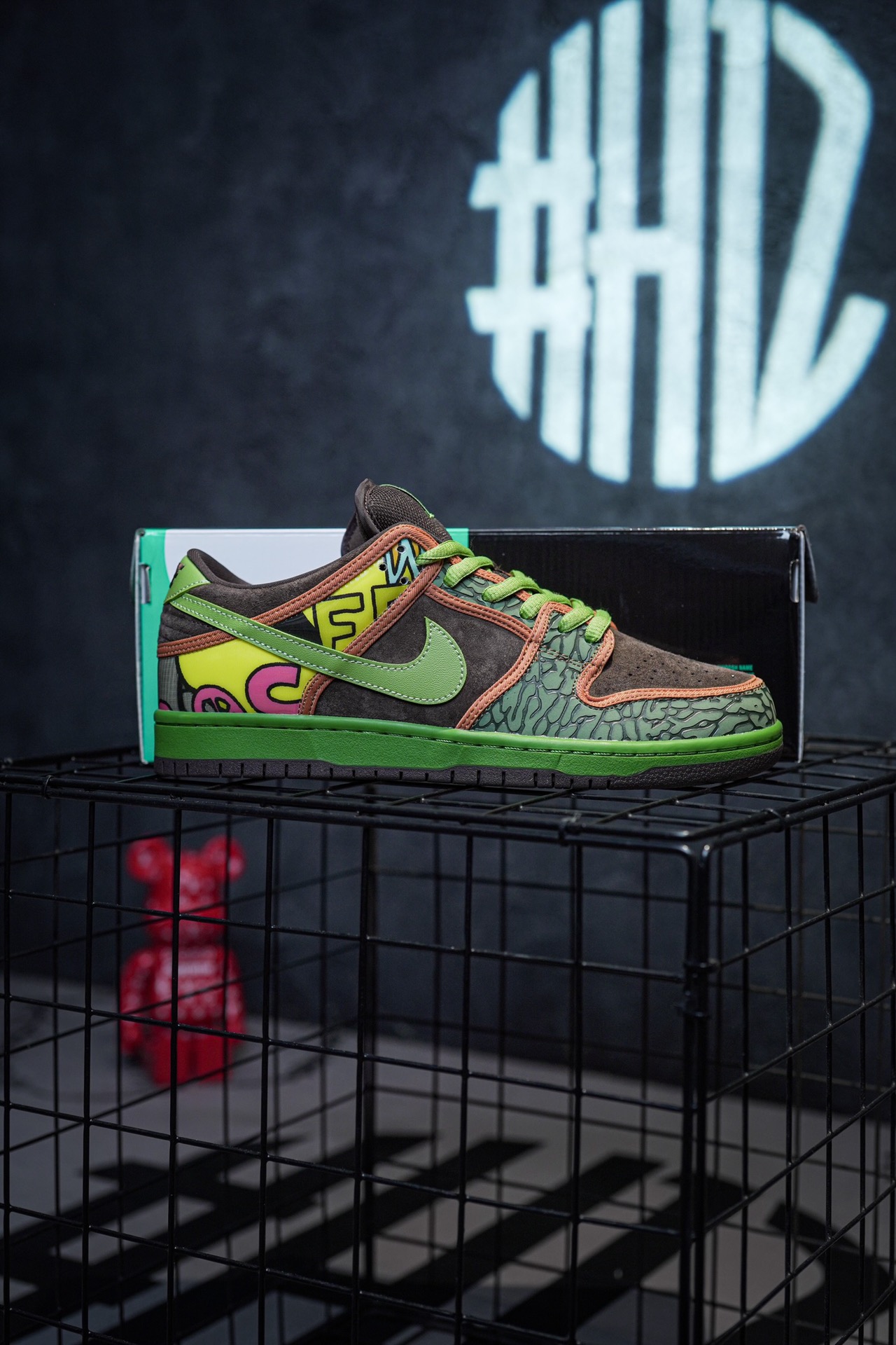 Nike SB Dunk Low De La Soul 