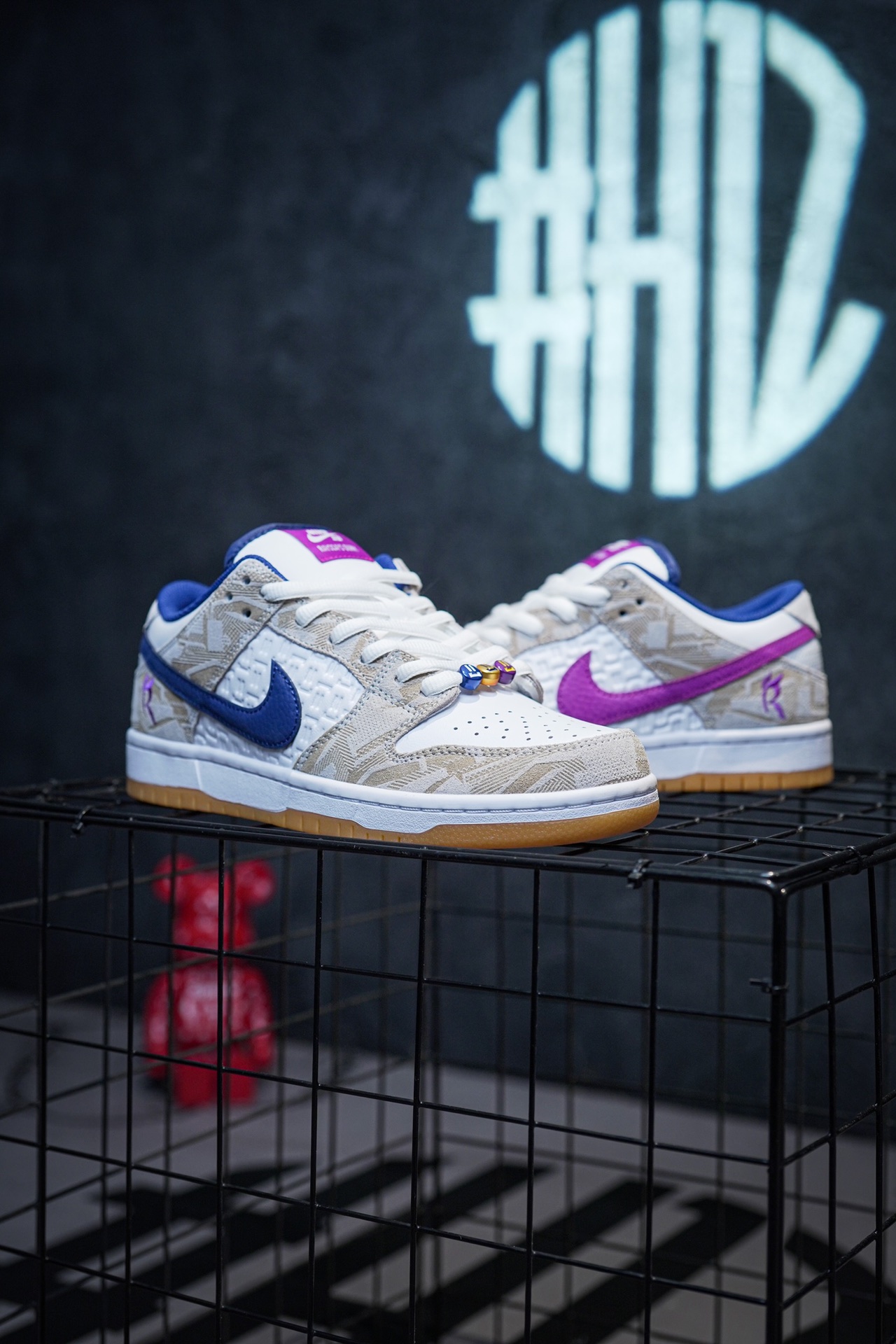 Rayssa Leal x NIKE SB Dunk Low