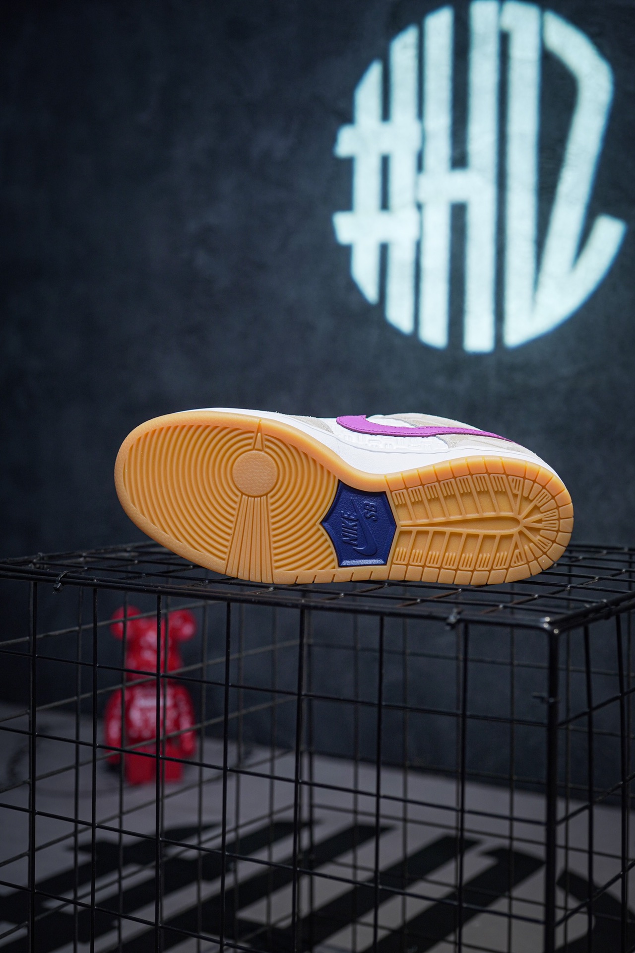Rayssa Leal x NIKE SB Dunk Low