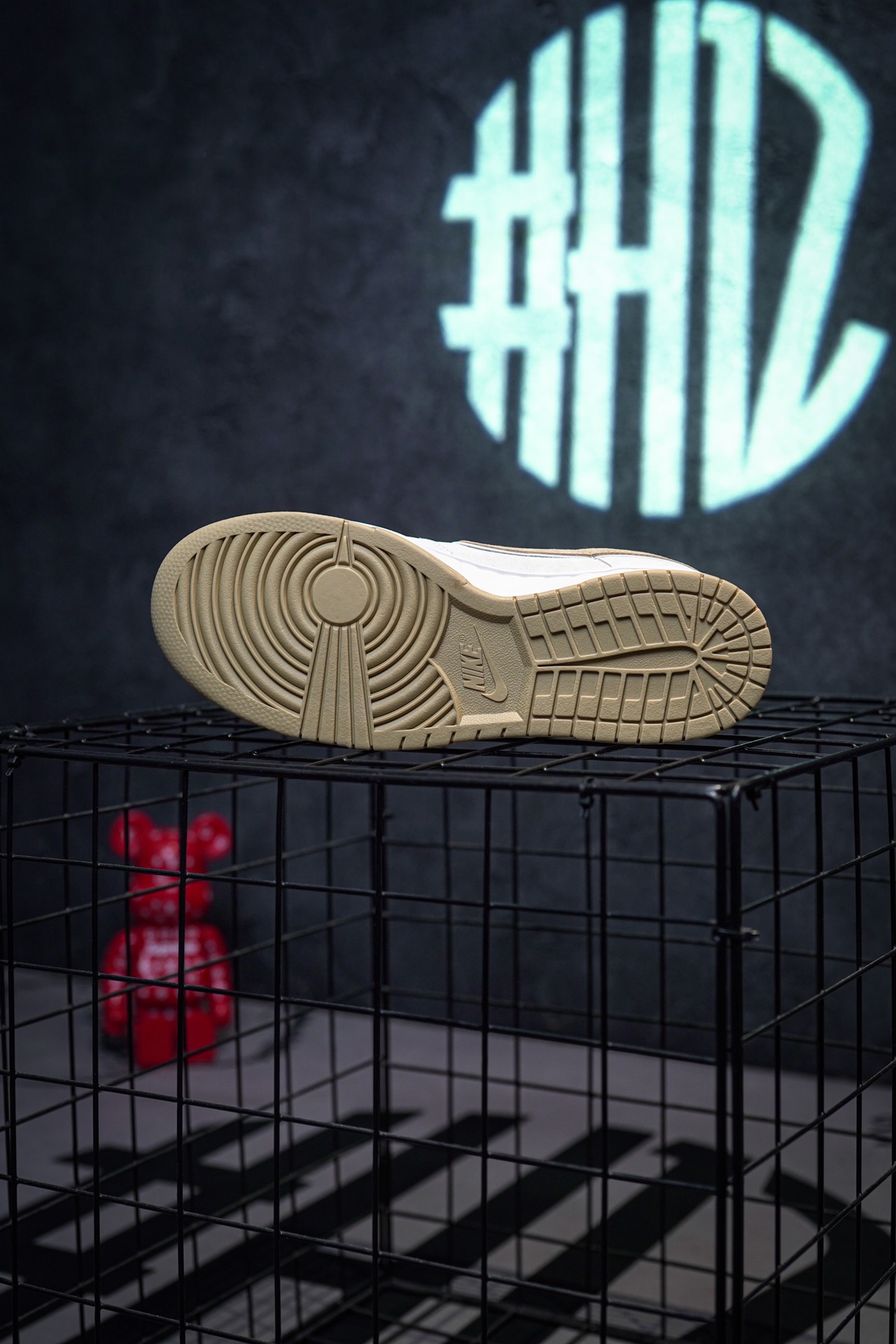 Otomo Katsuhiro x NIKE Dunk Low Beige
