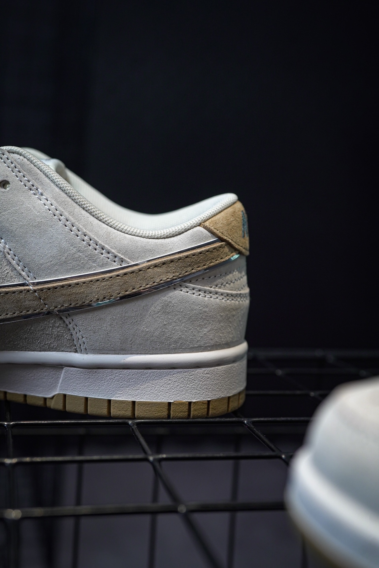 Otomo Katsuhiro x NIKE Dunk Low Beige