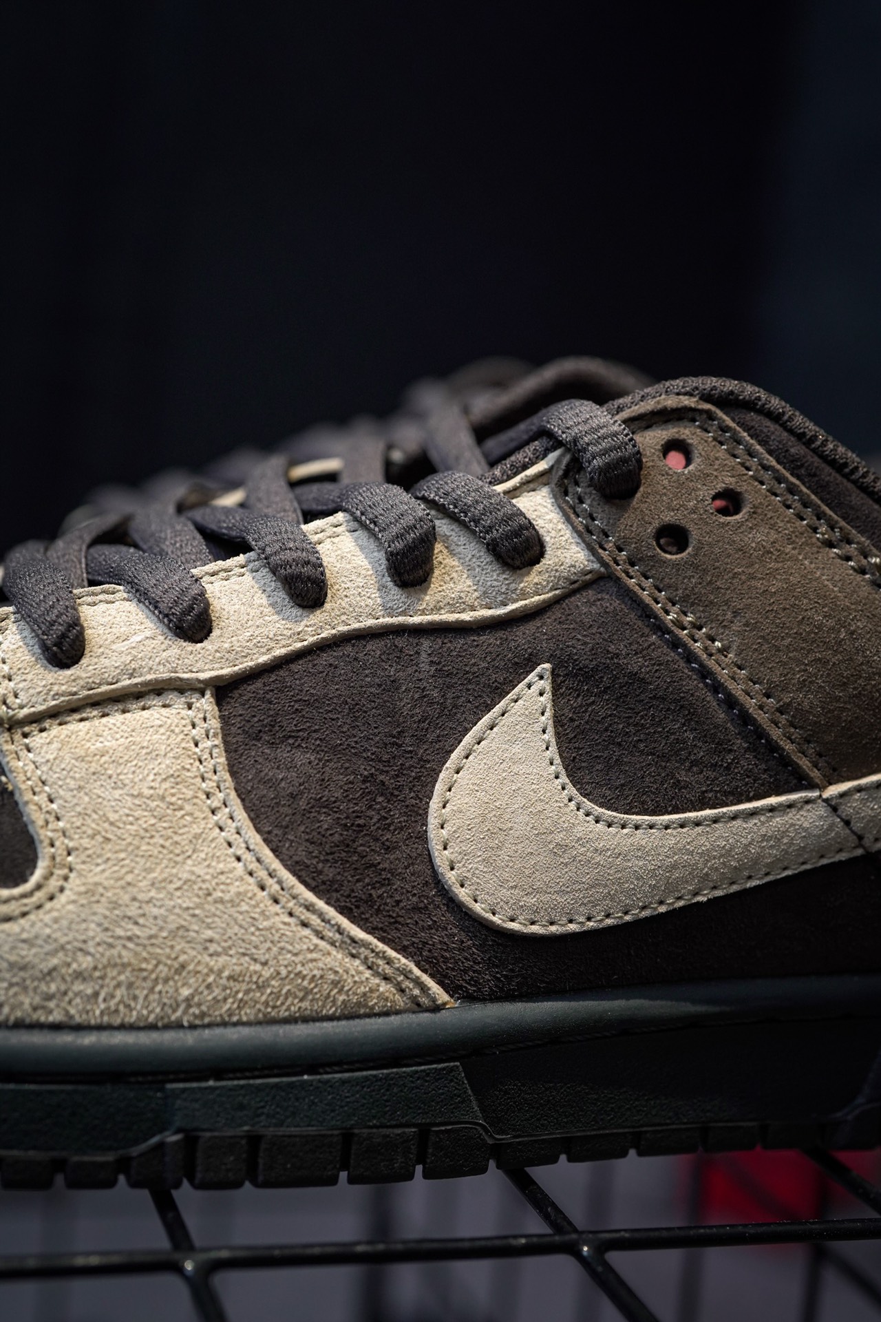 Otomo Katsuhiro x NIKE Dunk Low Gray Brown