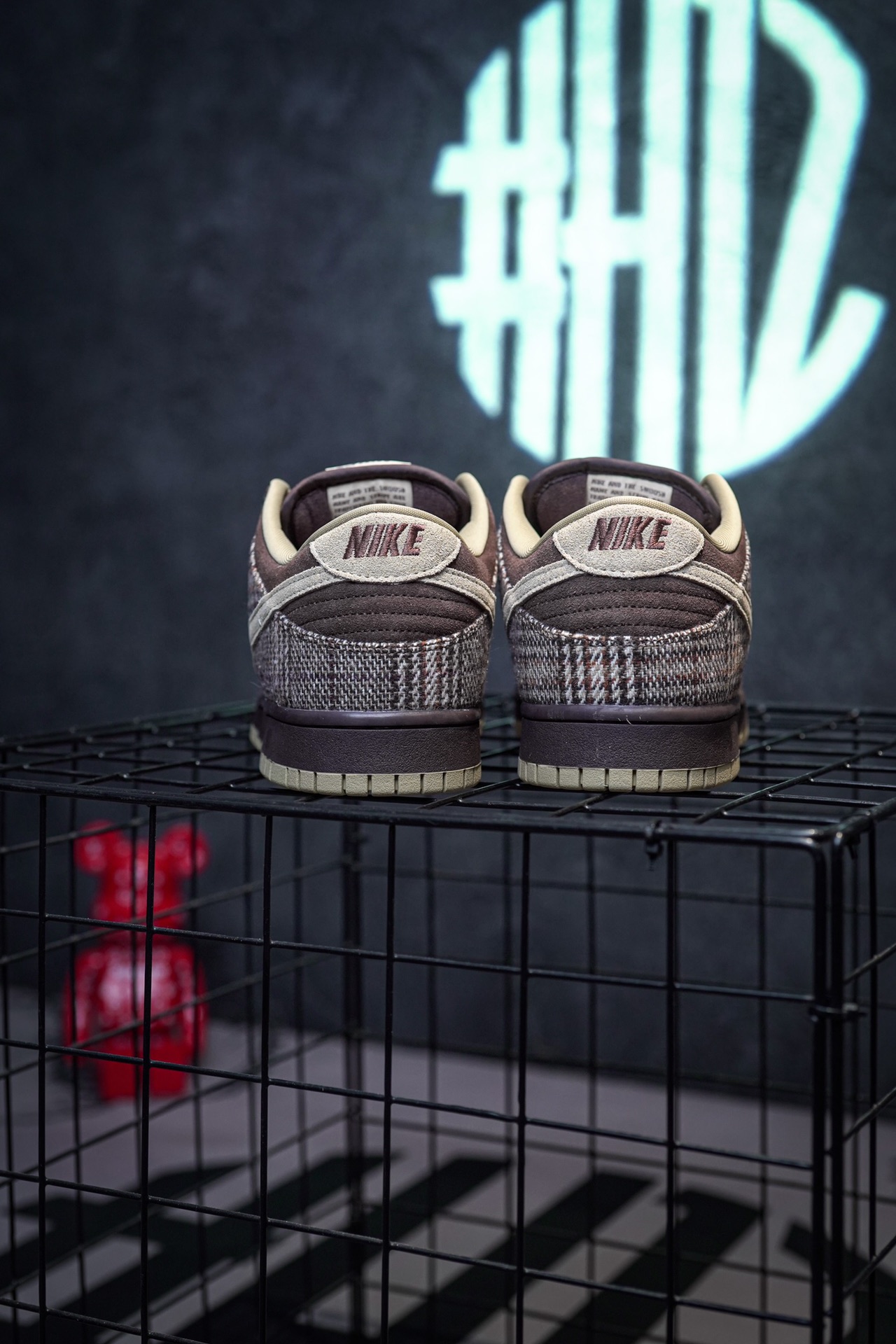 NIKE SB Dunk Low Tweed