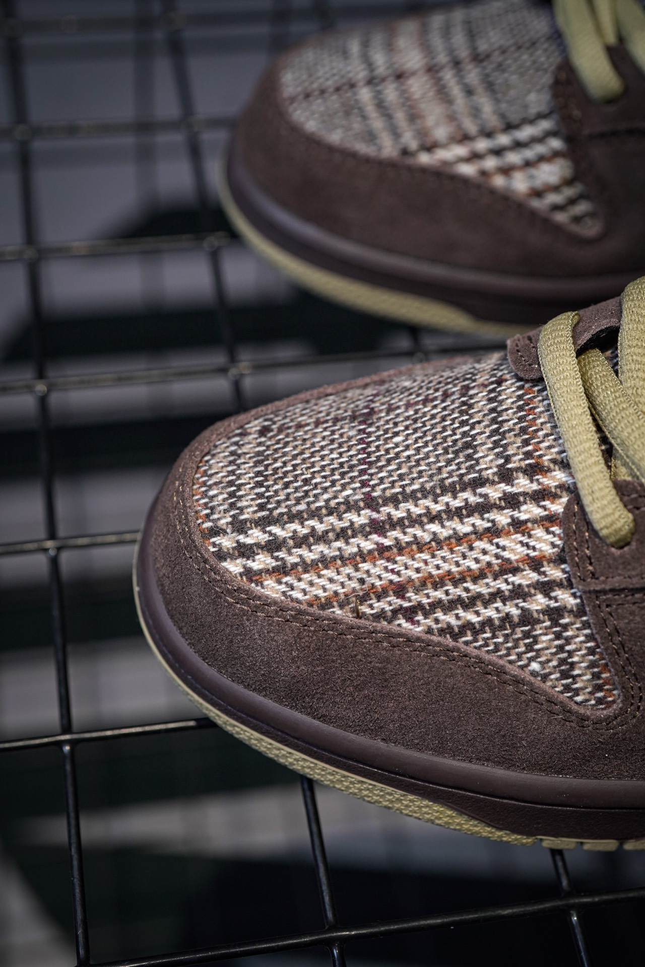 NIKE SB Dunk Low Tweed