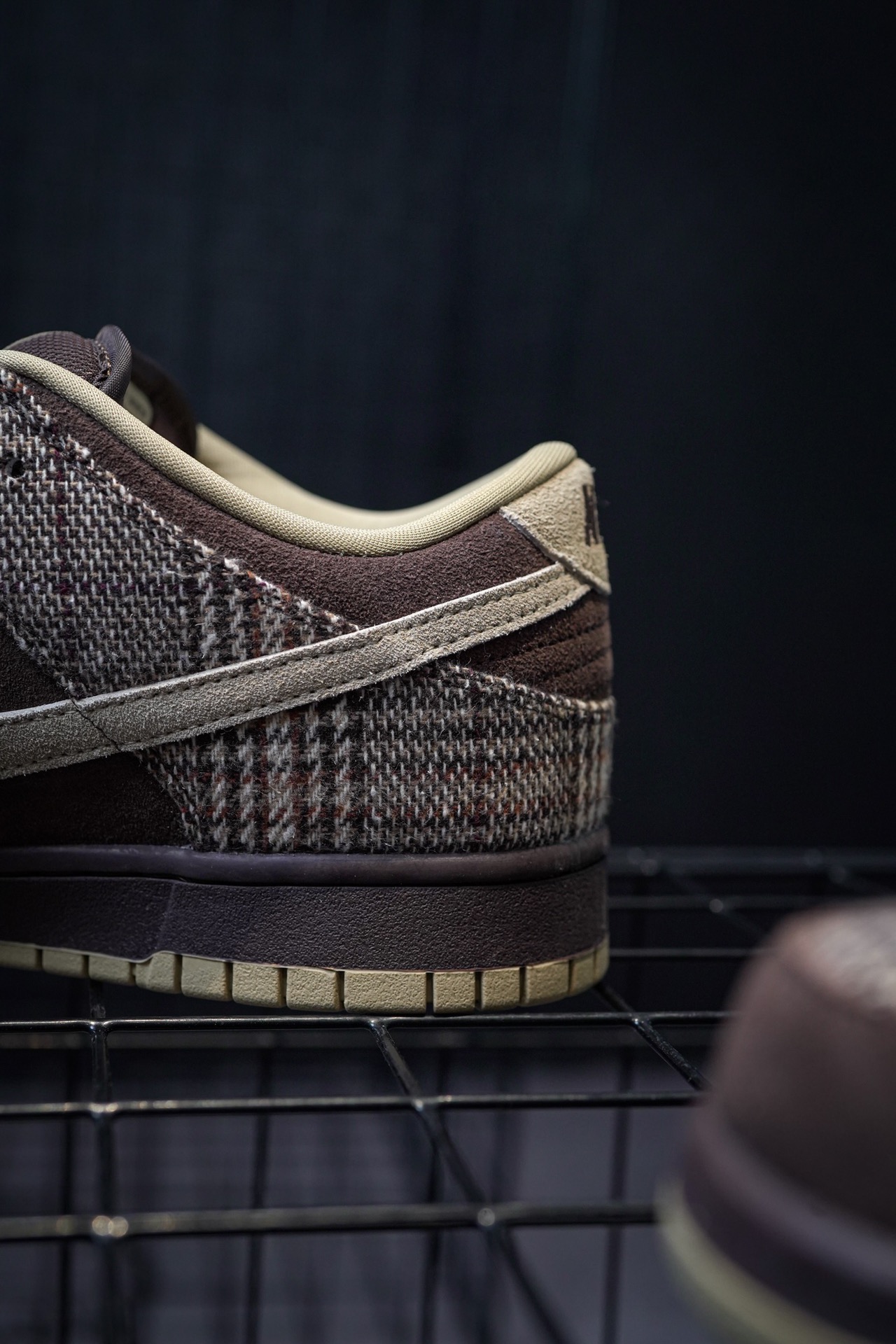 NIKE SB Dunk Low Tweed