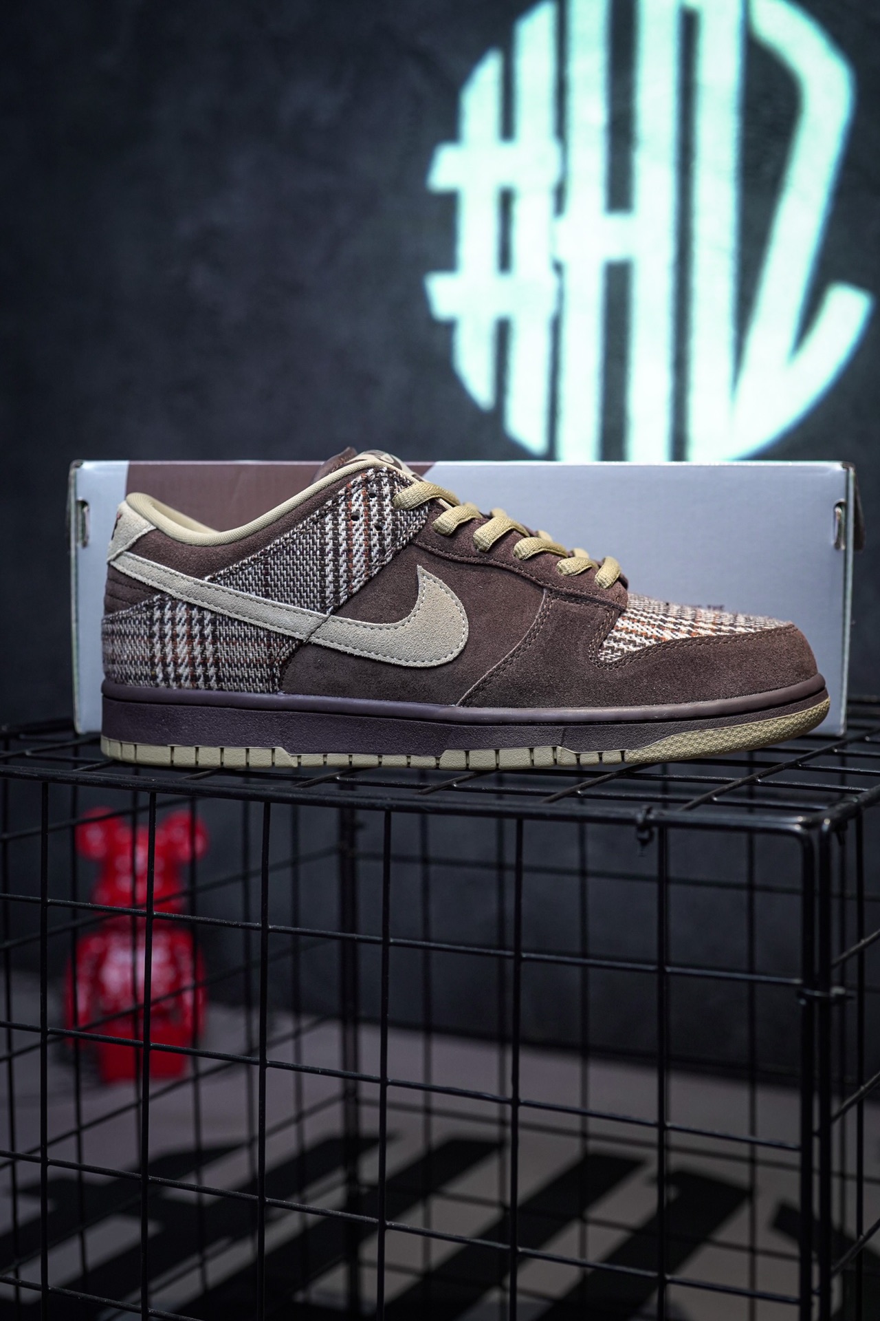 NIKE SB Dunk Low Tweed