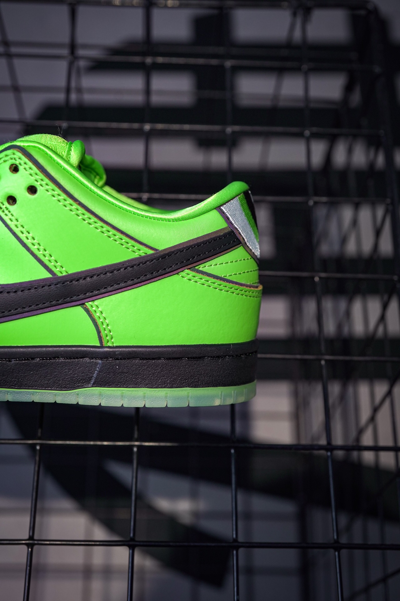 The Powerpuff Girls x NIKE SB Dunk Low