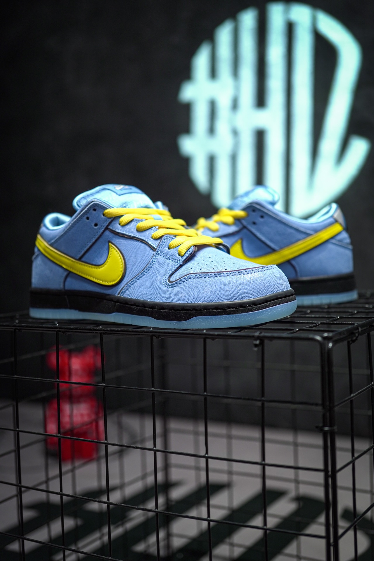 The Powerpuff Girls x NIKE SB Dunk Low