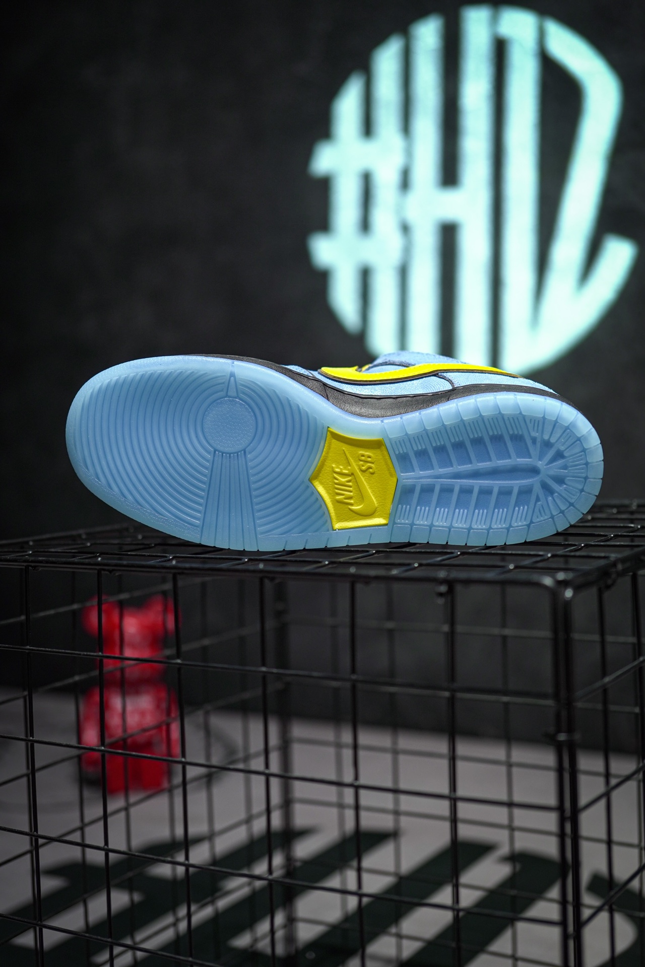 The Powerpuff Girls x NIKE SB Dunk Low