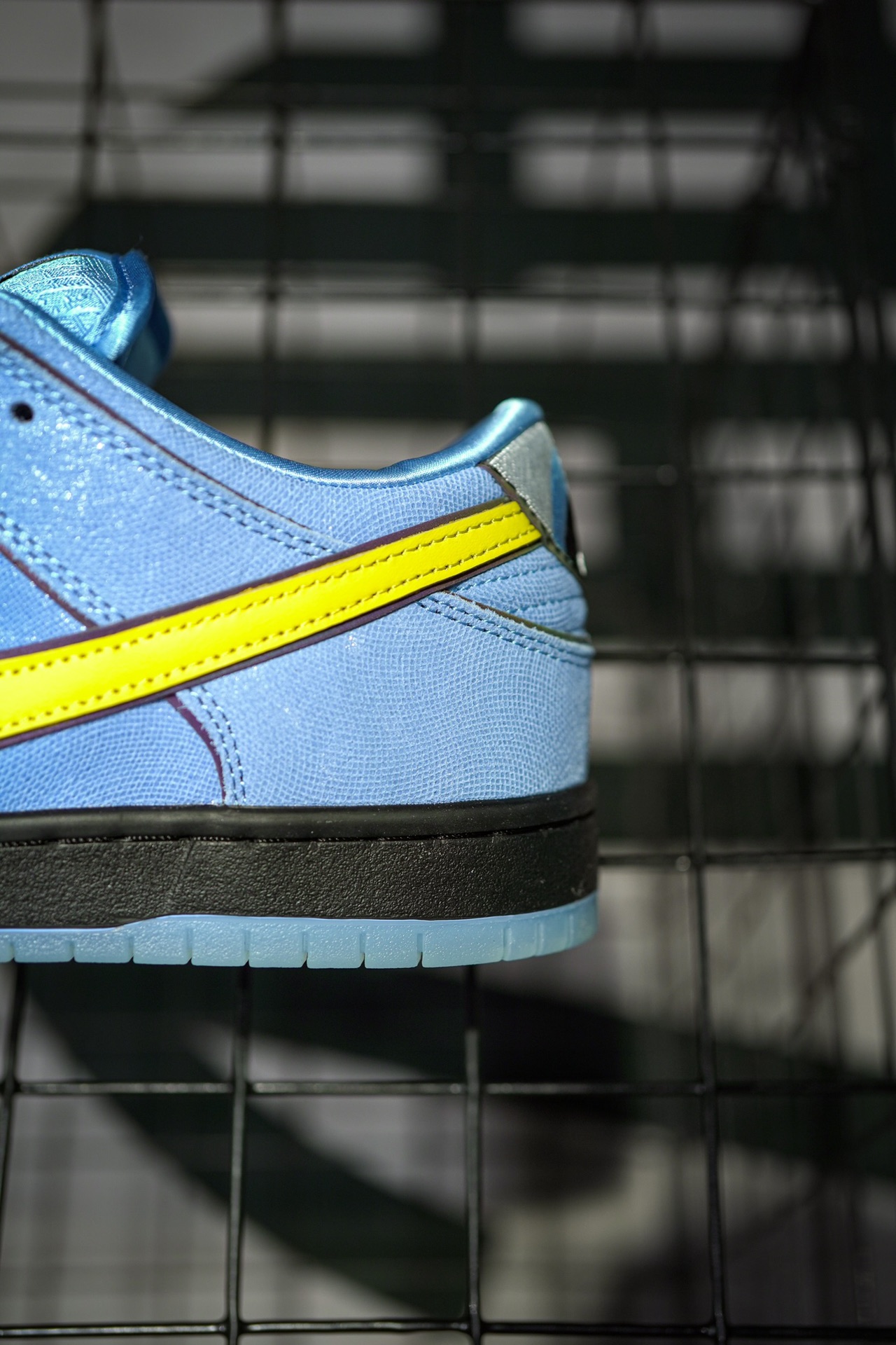 The Powerpuff Girls x NIKE SB Dunk Low