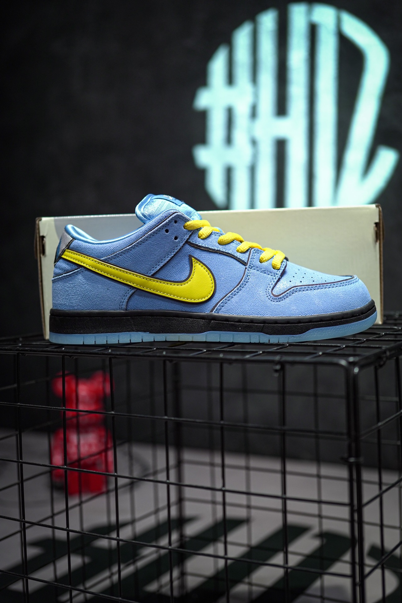The Powerpuff Girls x NIKE SB Dunk Low
