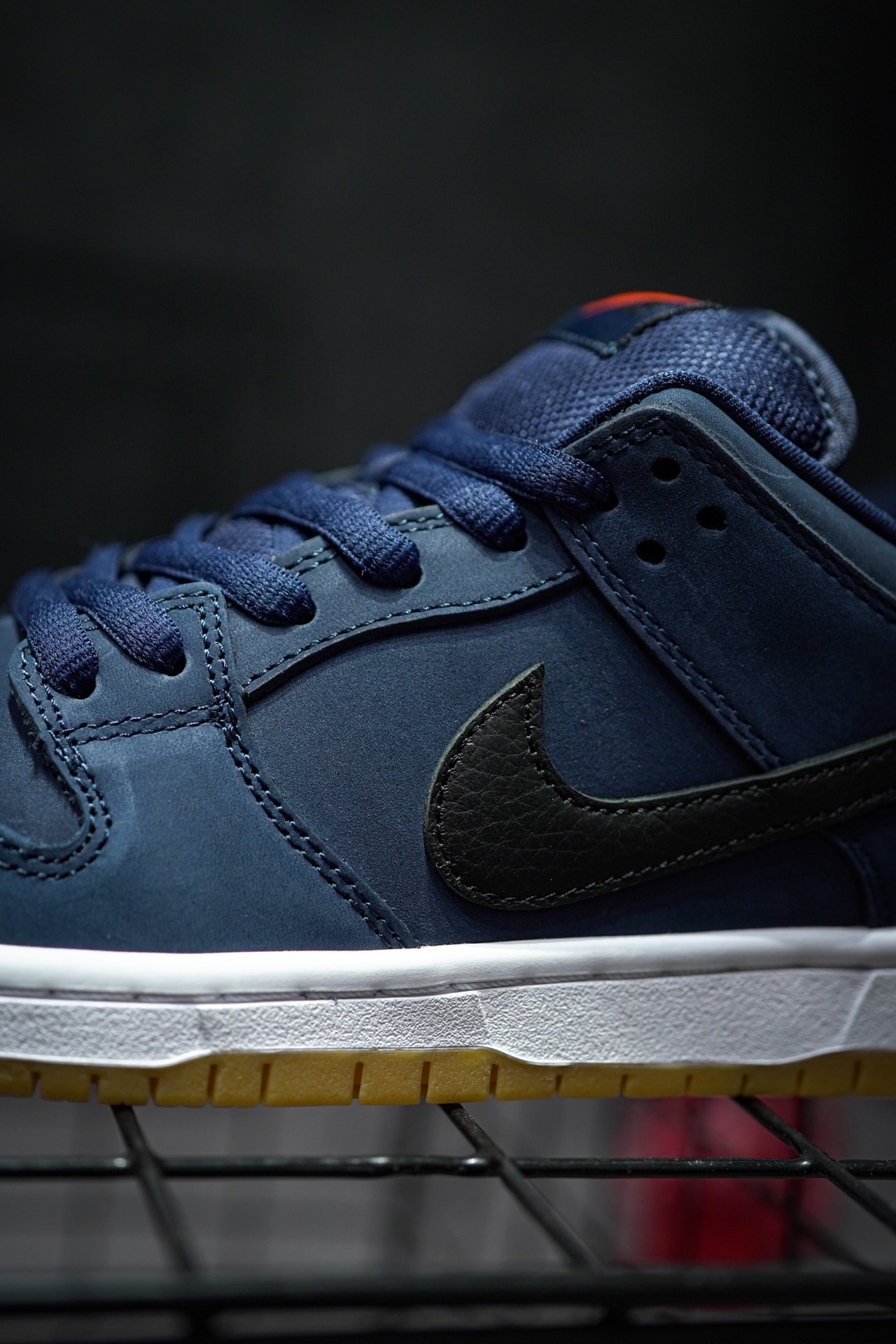 NIKE SB Dunk Low Pro Iso "Navy Gum"