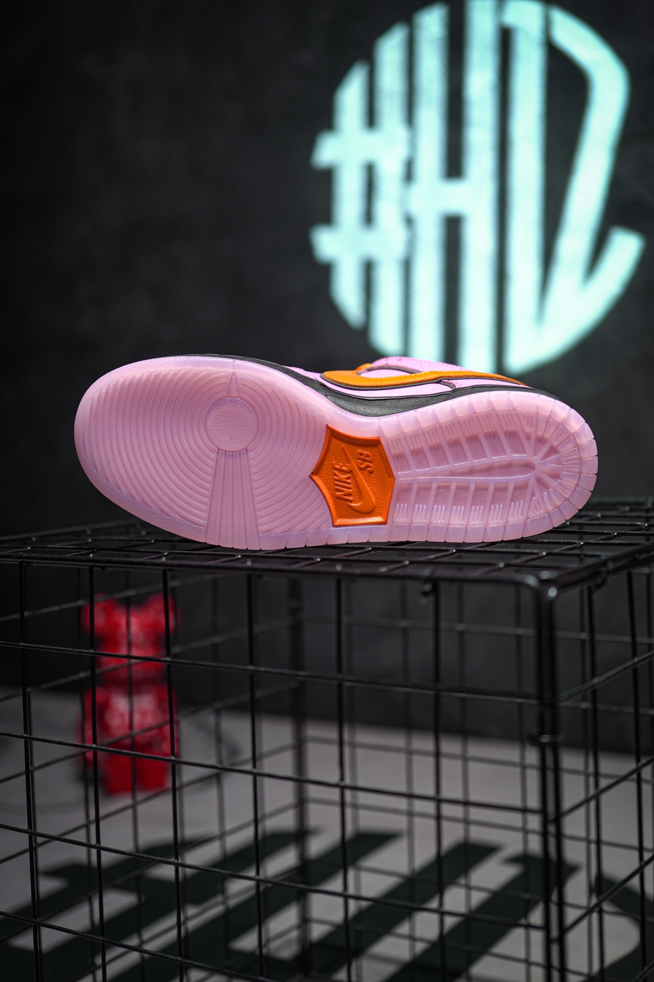 The Powerpuff Girls x NIKE SB Dunk Low