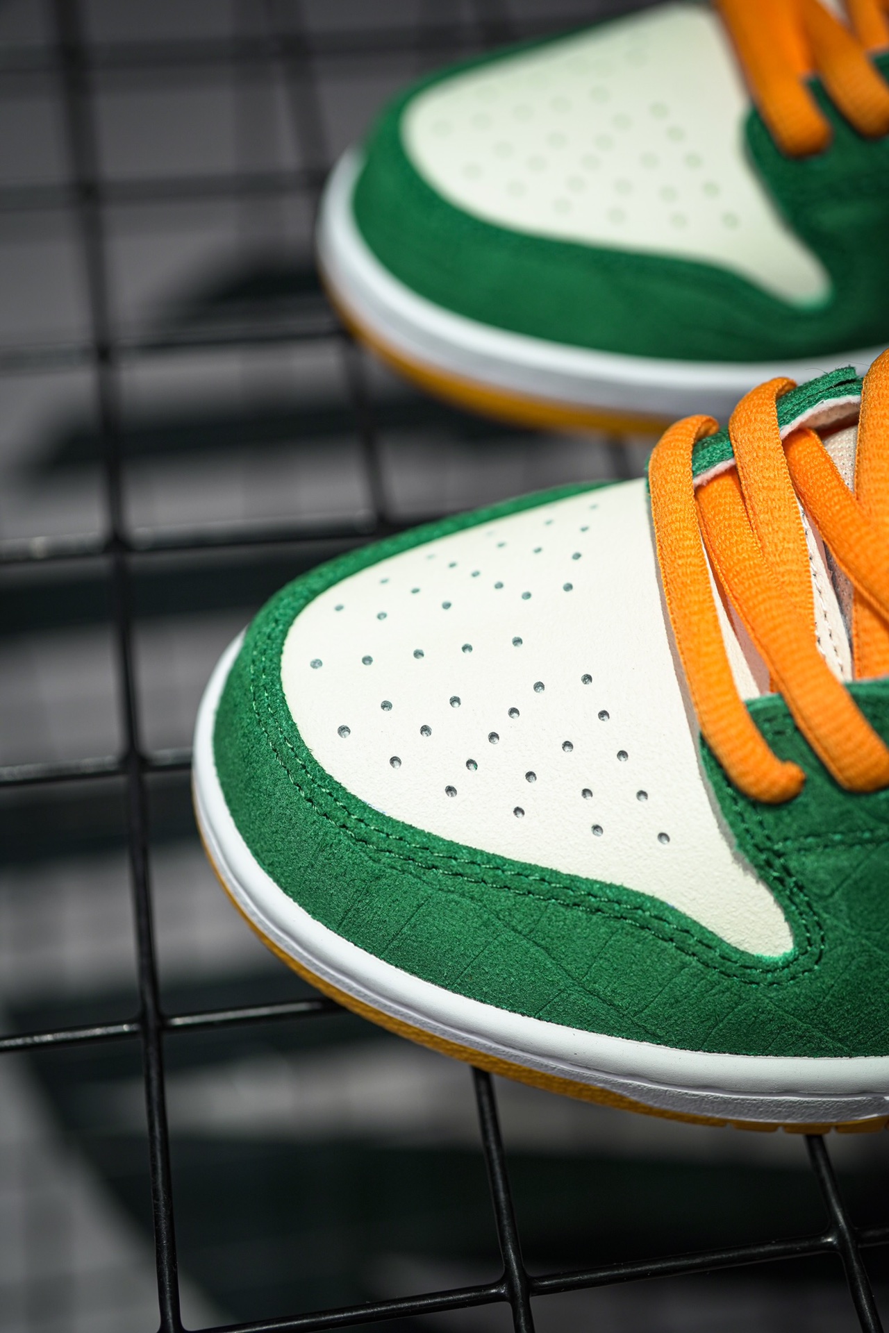 NIKE SB Dunk Low Pro "Legion Pine"